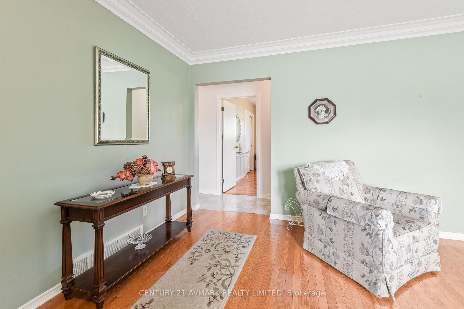 Photo 13 of 54 Classic Avenue, Welland, Lincoln/Crowland — HOMEH