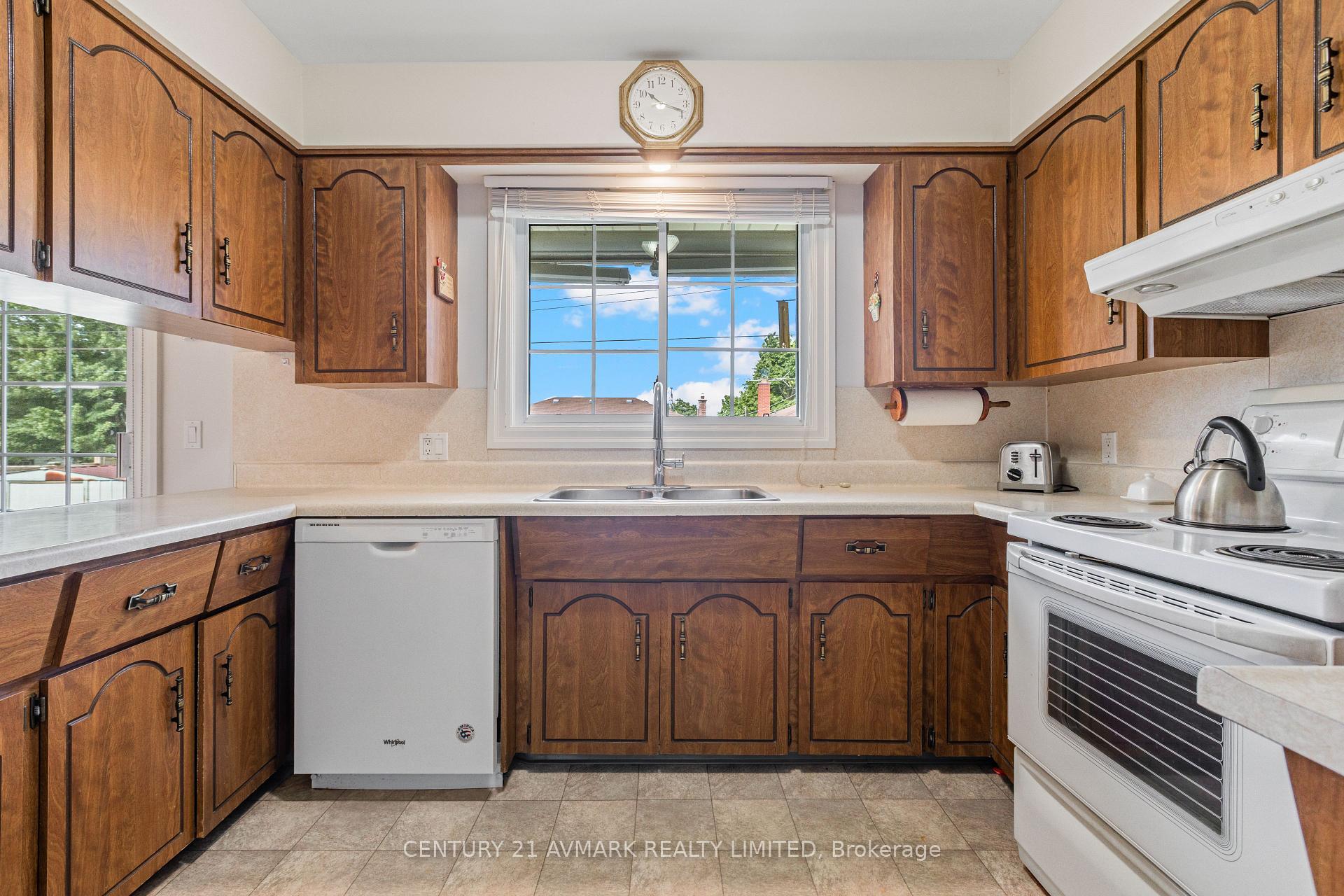 Photo 16 of 54 Classic Avenue, Welland, Lincoln/Crowland — HOMEH