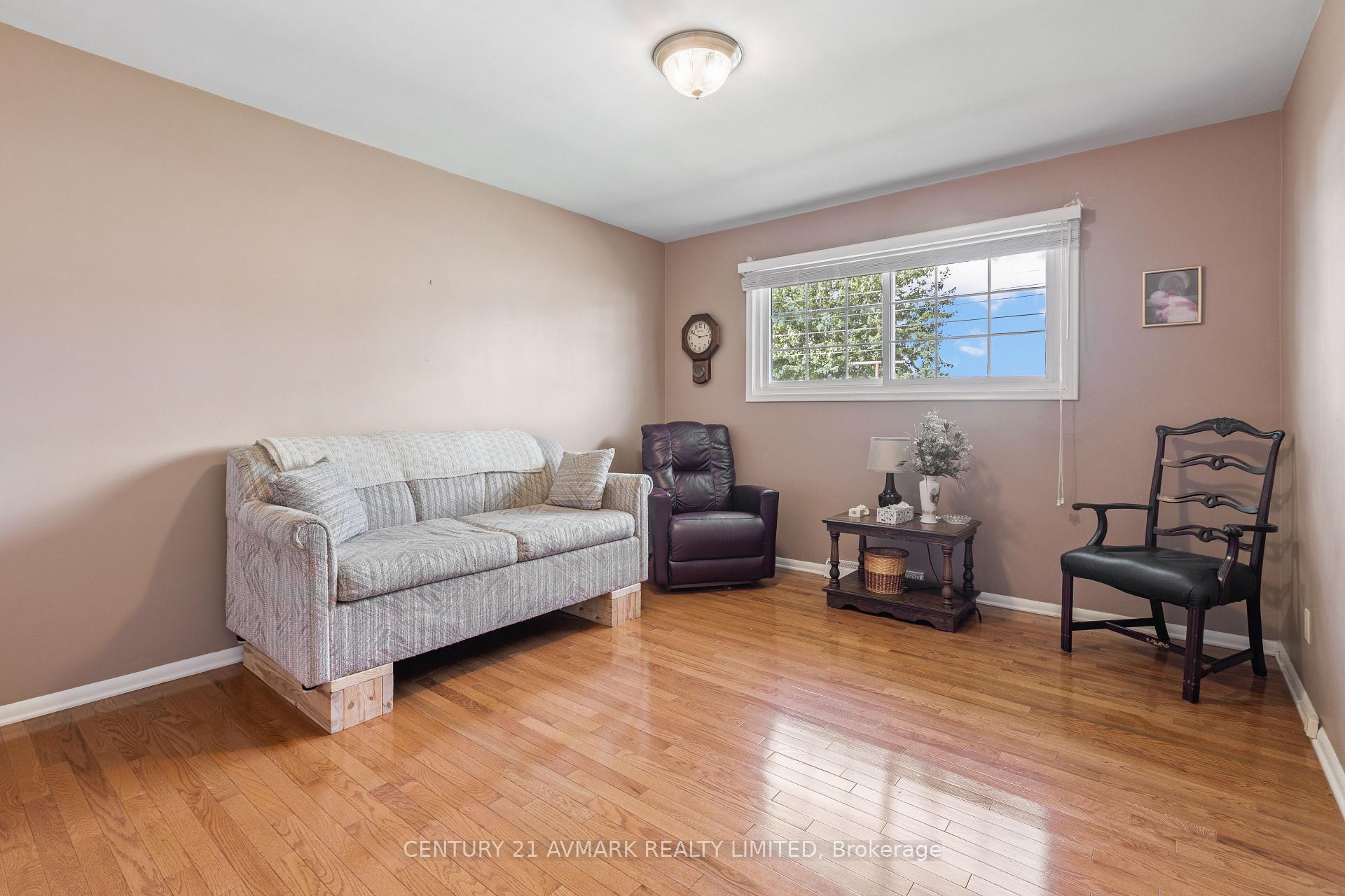 Photo 21 of 54 Classic Avenue, Welland, Lincoln/Crowland — HOMEH
