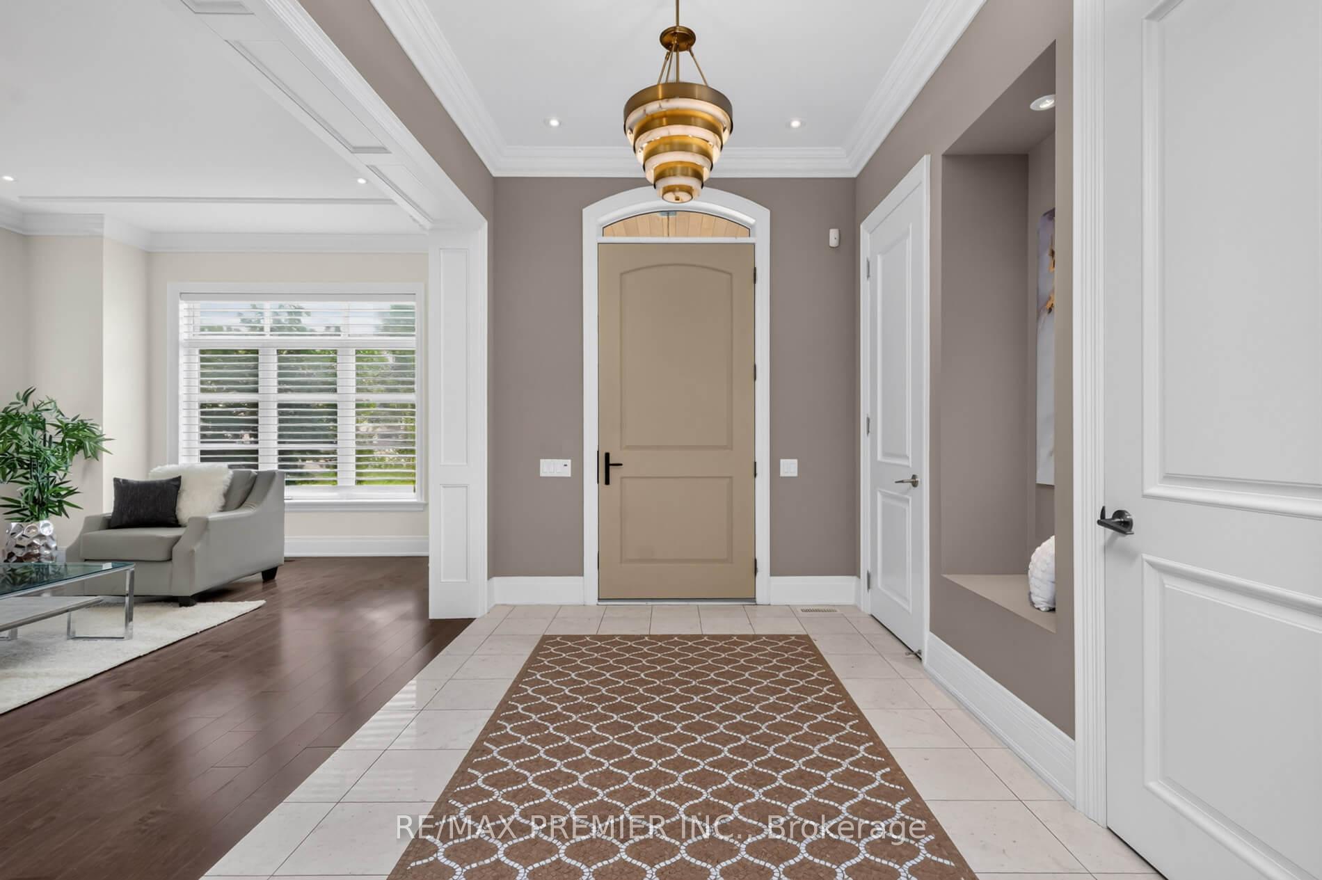 Photo 3 of 31 Sarracini Crescent, Vaughan, Islington Woods — HOMEH