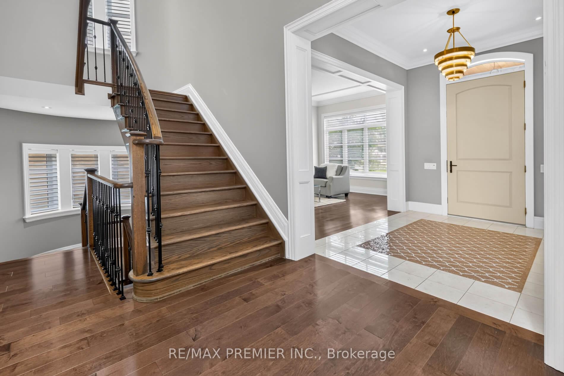 Photo 7 of 31 Sarracini Crescent, Vaughan, Islington Woods — HOMEH