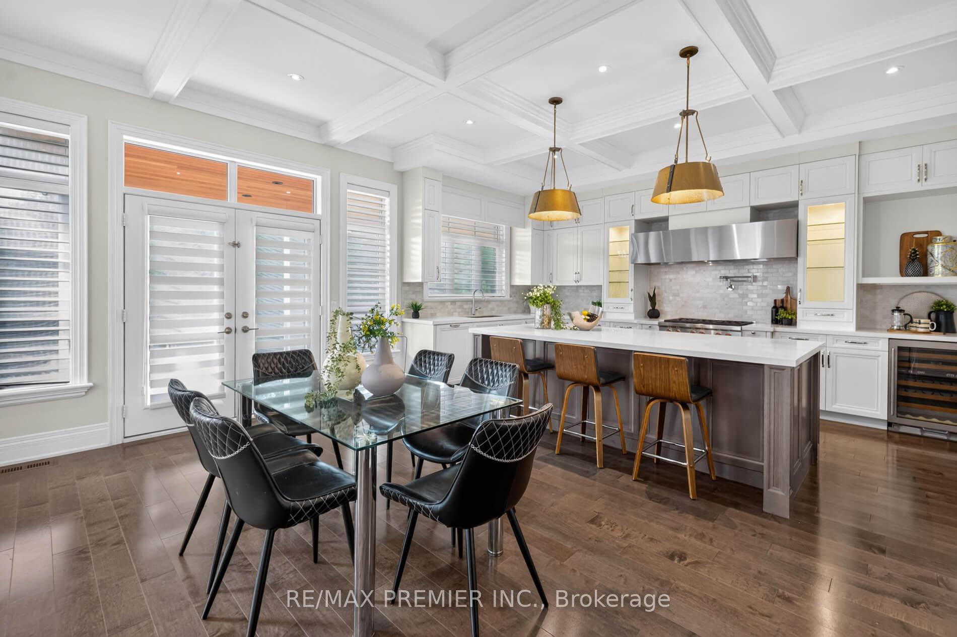 Photo 12 of 31 Sarracini Crescent, Vaughan, Islington Woods — HOMEH