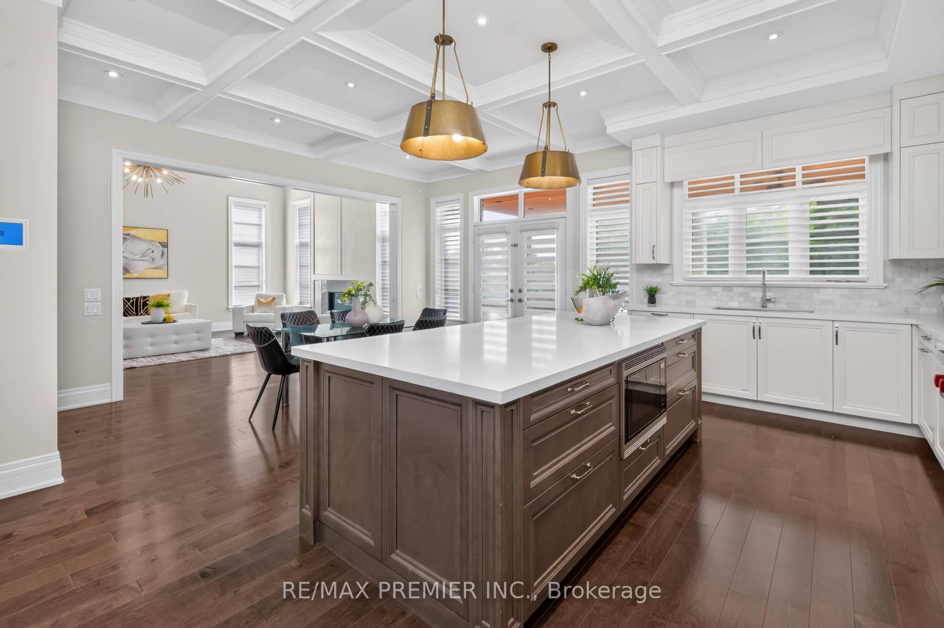 Photo 14 of 31 Sarracini Crescent, Vaughan, Islington Woods — HOMEH