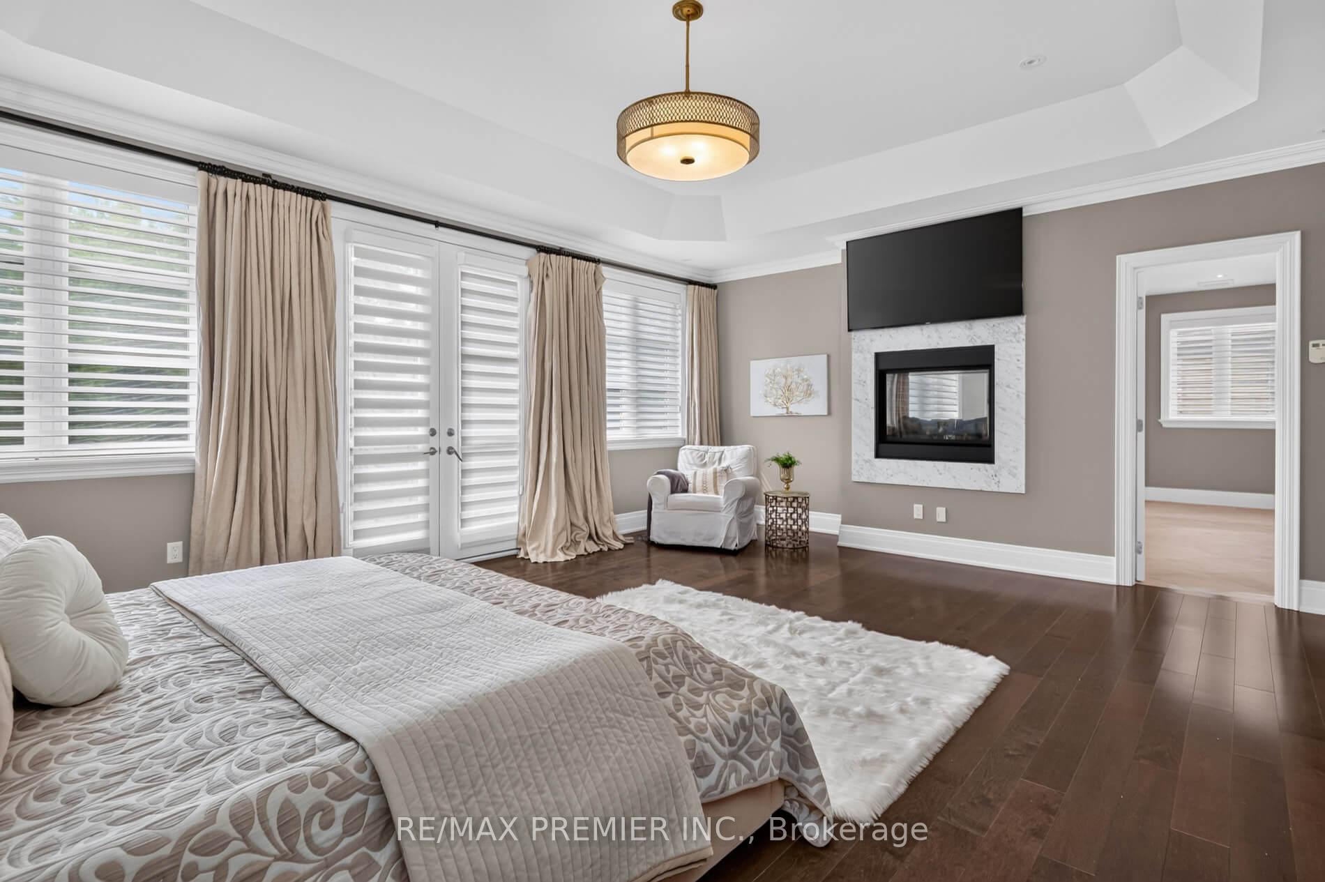 Photo 25 of 31 Sarracini Crescent, Vaughan, Islington Woods — HOMEH