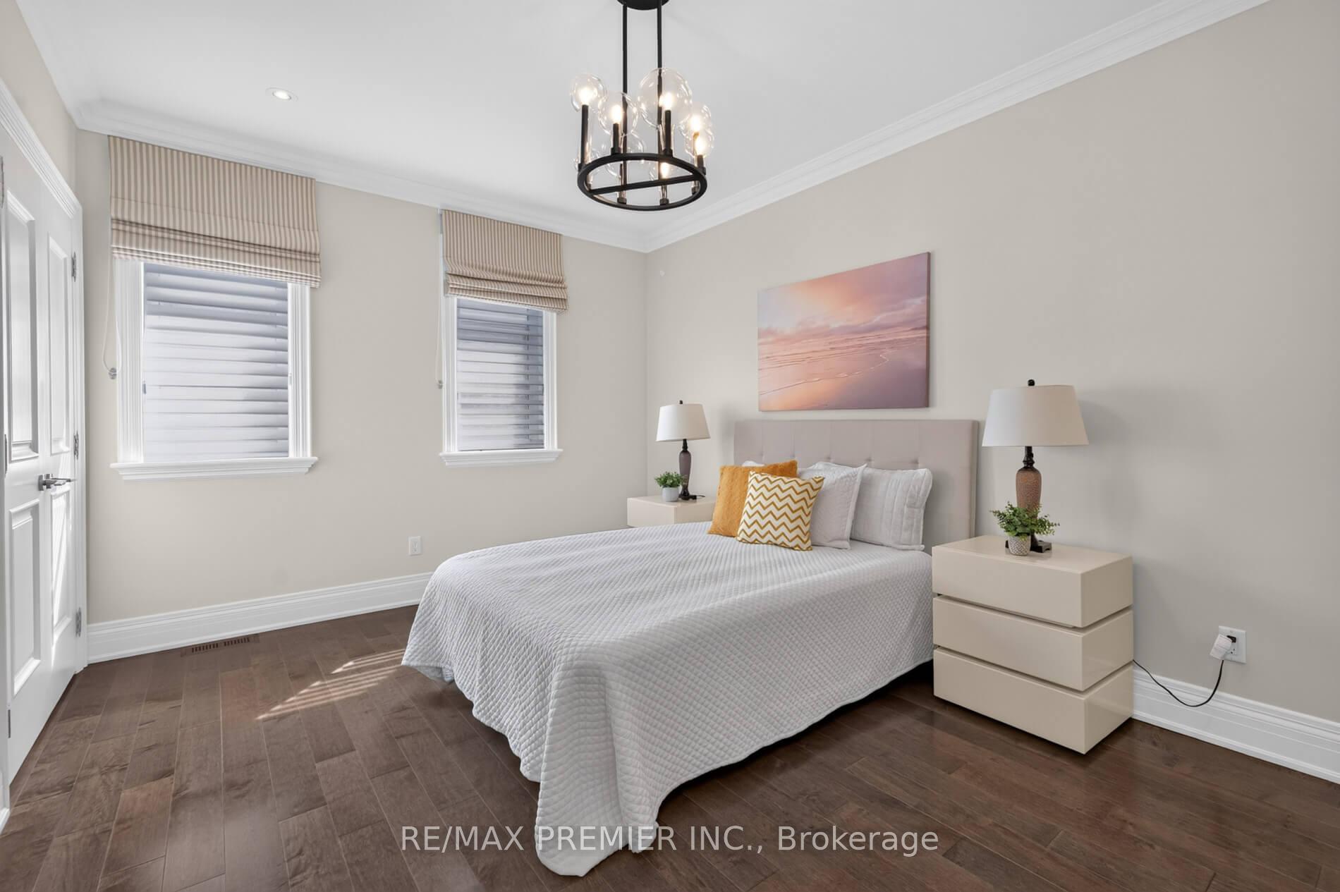 Photo 33 of 31 Sarracini Crescent, Vaughan, Islington Woods — HOMEH