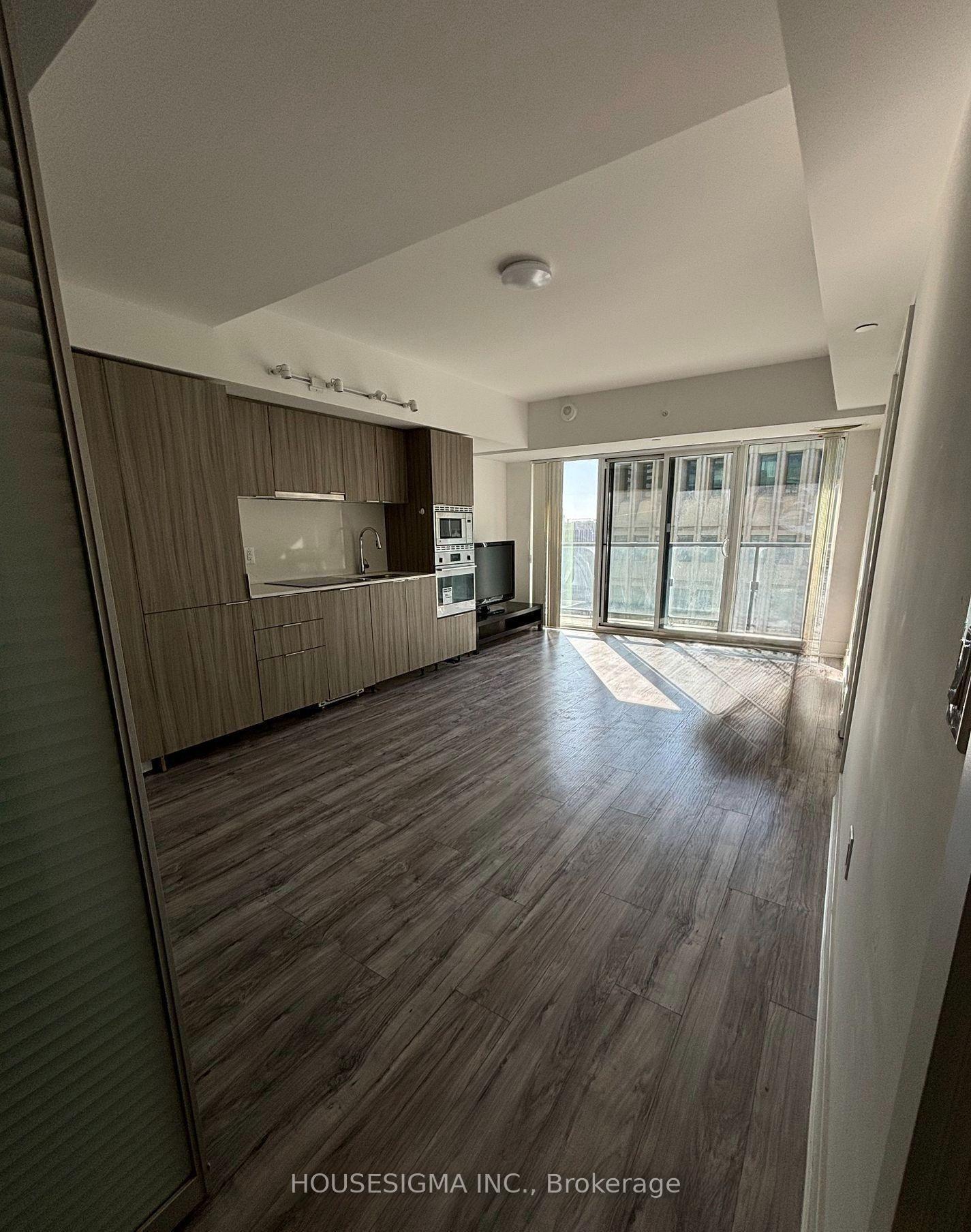 Photo 9 of Unit 2009, 955 Bay Street, Toronto, Bay Street Corridor — HOMEH