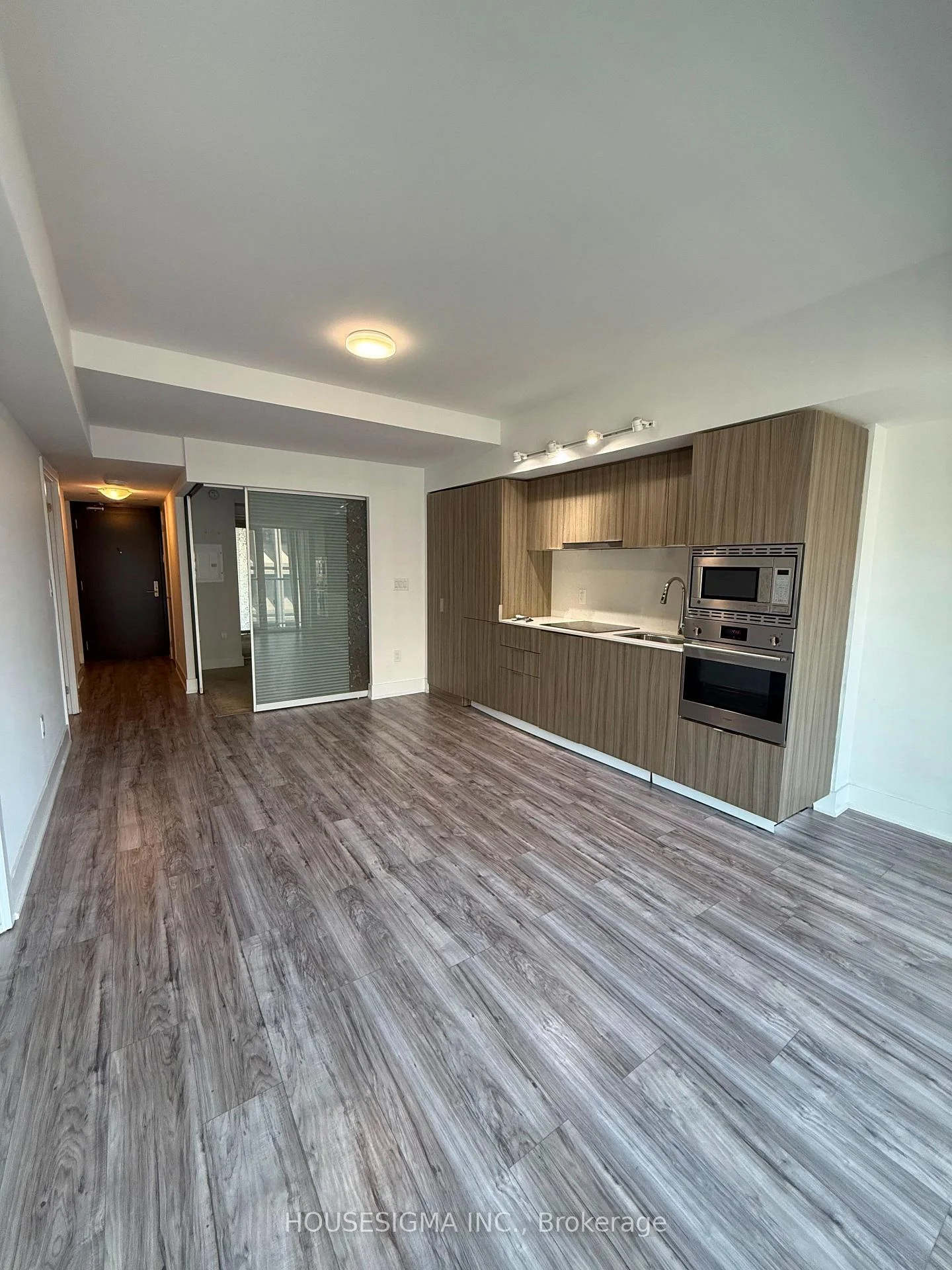 Photo 8 of Unit 2009, 955 Bay Street, Toronto, Bay Street Corridor — HOMEH