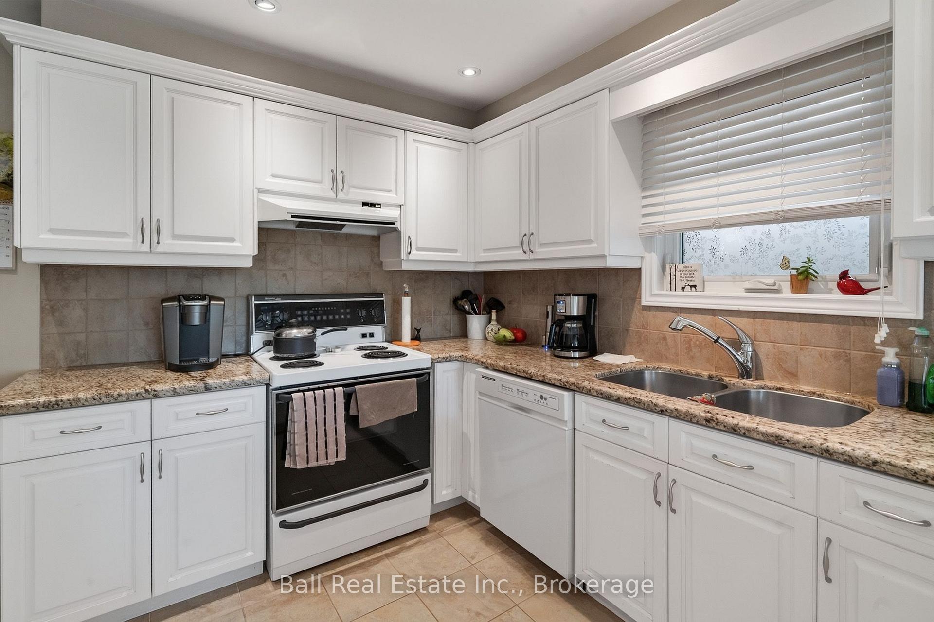 Photo 8 of 1517 Silver Spruce Drive, Pickering, Dunbarton — HOMEH