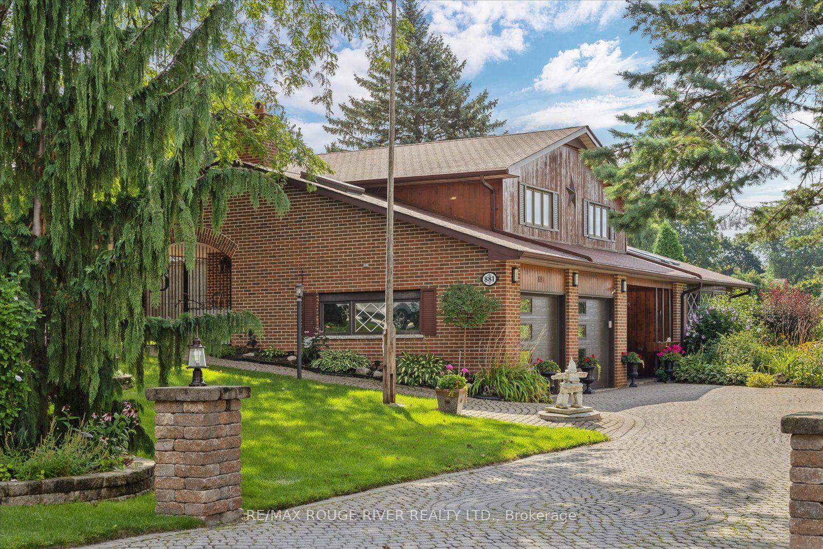 Photo 2 of 881 Swiss Heights Drive, Oshawa, Pinecrest — HOMEH