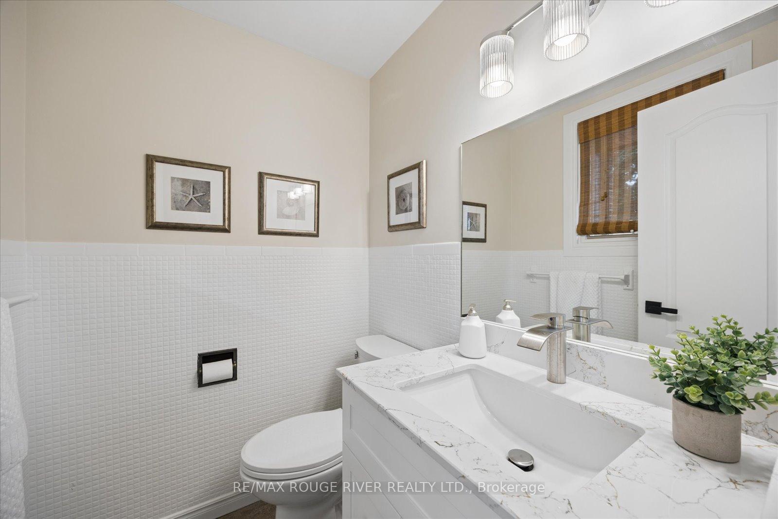 Photo 11 of 881 Swiss Heights Drive, Oshawa, Pinecrest — HOMEH