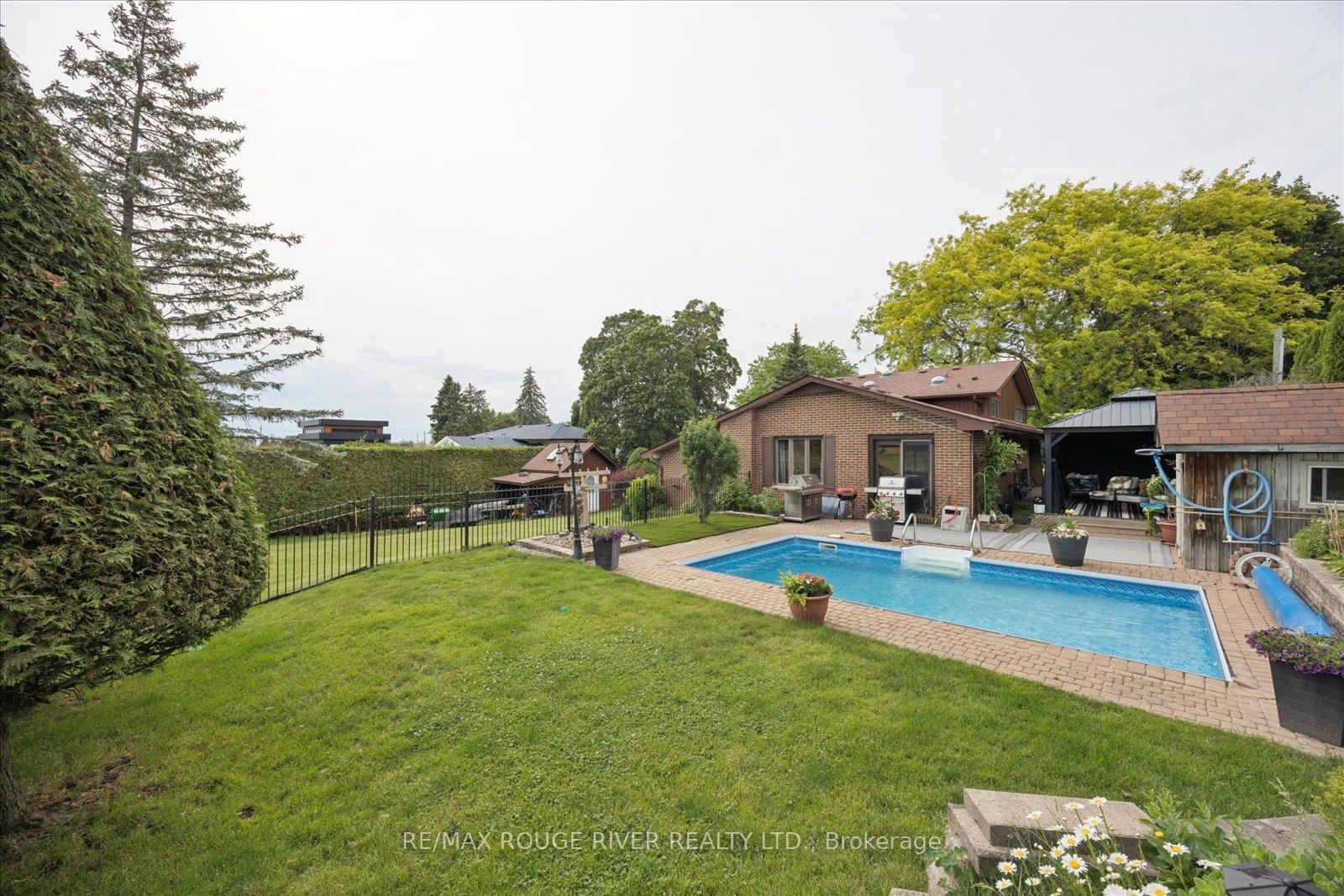 Photo 22 of 881 Swiss Heights Drive, Oshawa, Pinecrest — HOMEH