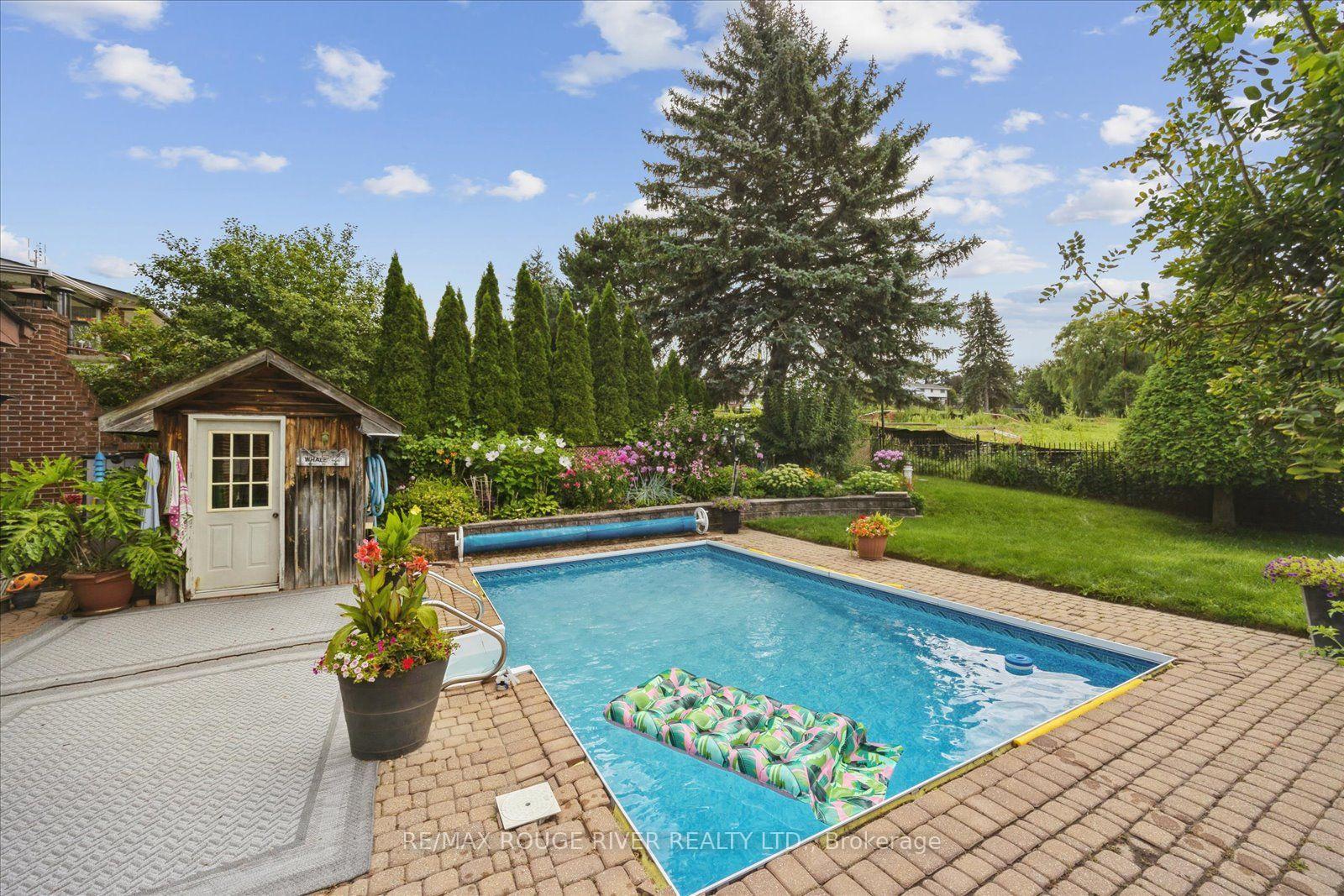 Photo 23 of 881 Swiss Heights Drive, Oshawa, Pinecrest — HOMEH
