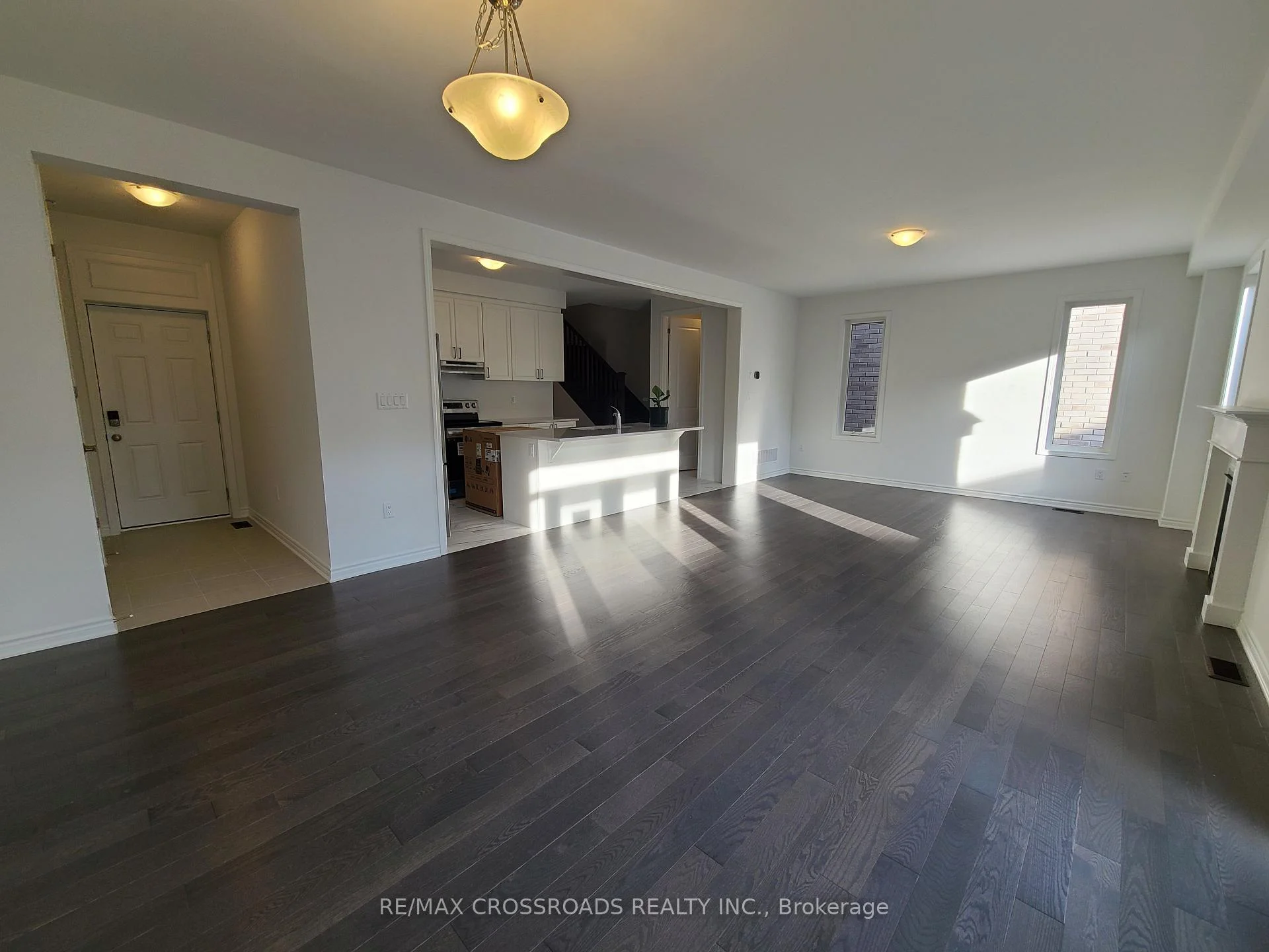 Photo 12 of 2916 Scotch Pine Lane, Pickering, Rural Pickering — HOMEH
