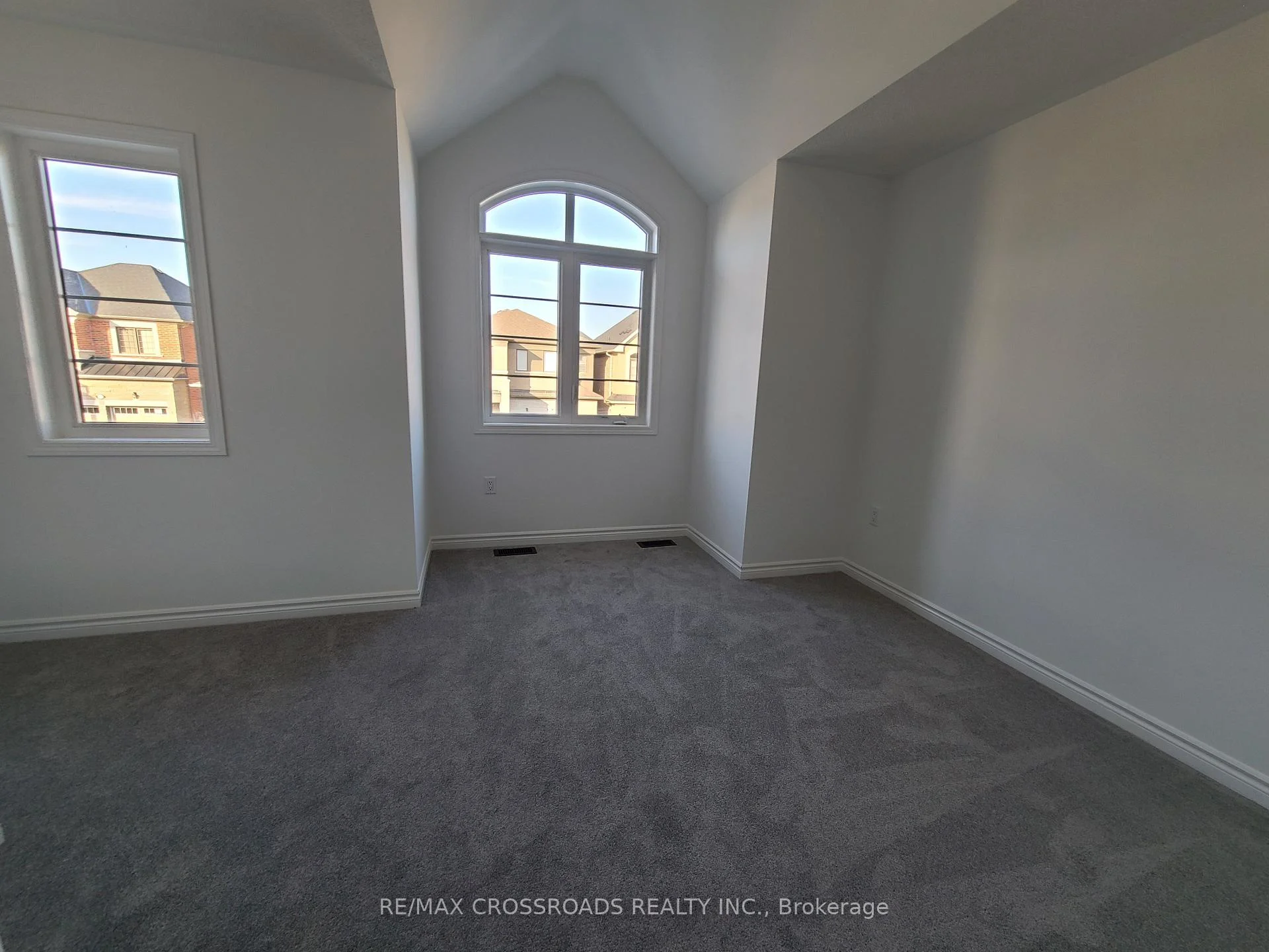 Photo 15 of 2916 Scotch Pine Lane, Pickering, Rural Pickering — HOMEH
