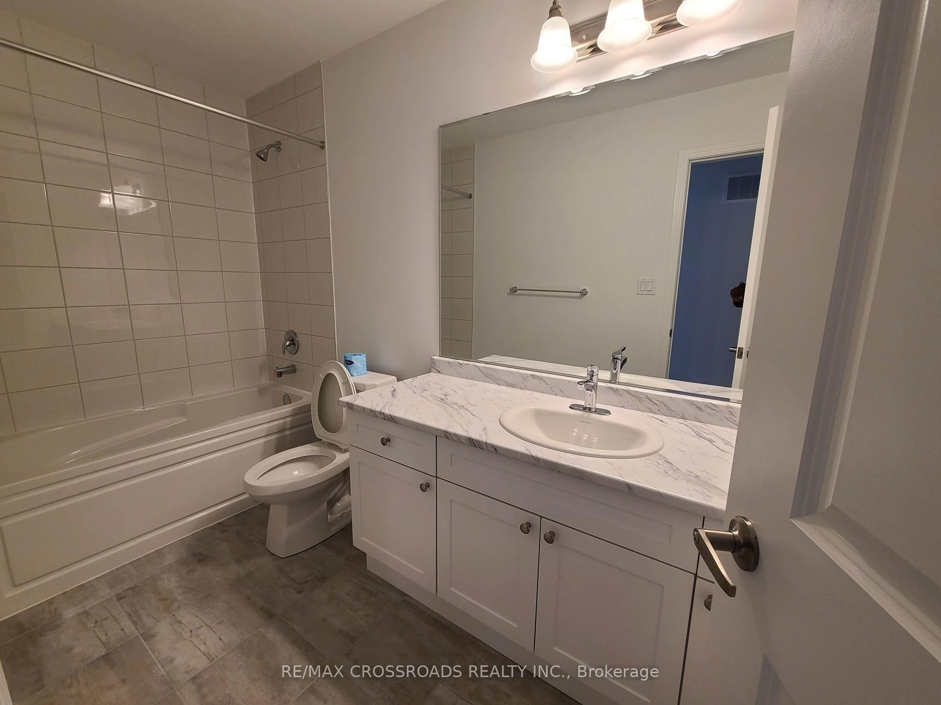 Photo 13 of 2916 Scotch Pine Lane, Pickering, Rural Pickering — HOMEH