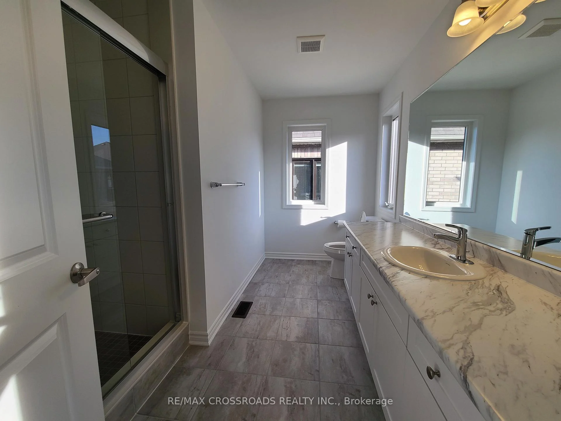 Photo 18 of 2916 Scotch Pine Lane, Pickering, Rural Pickering — HOMEH