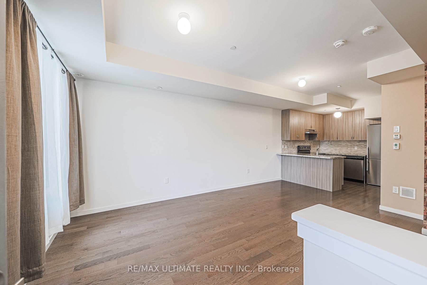 Photo 4 of Unit 109, 600 Alex Gardner Circle, Aurora, Aurora Village — HOMEH