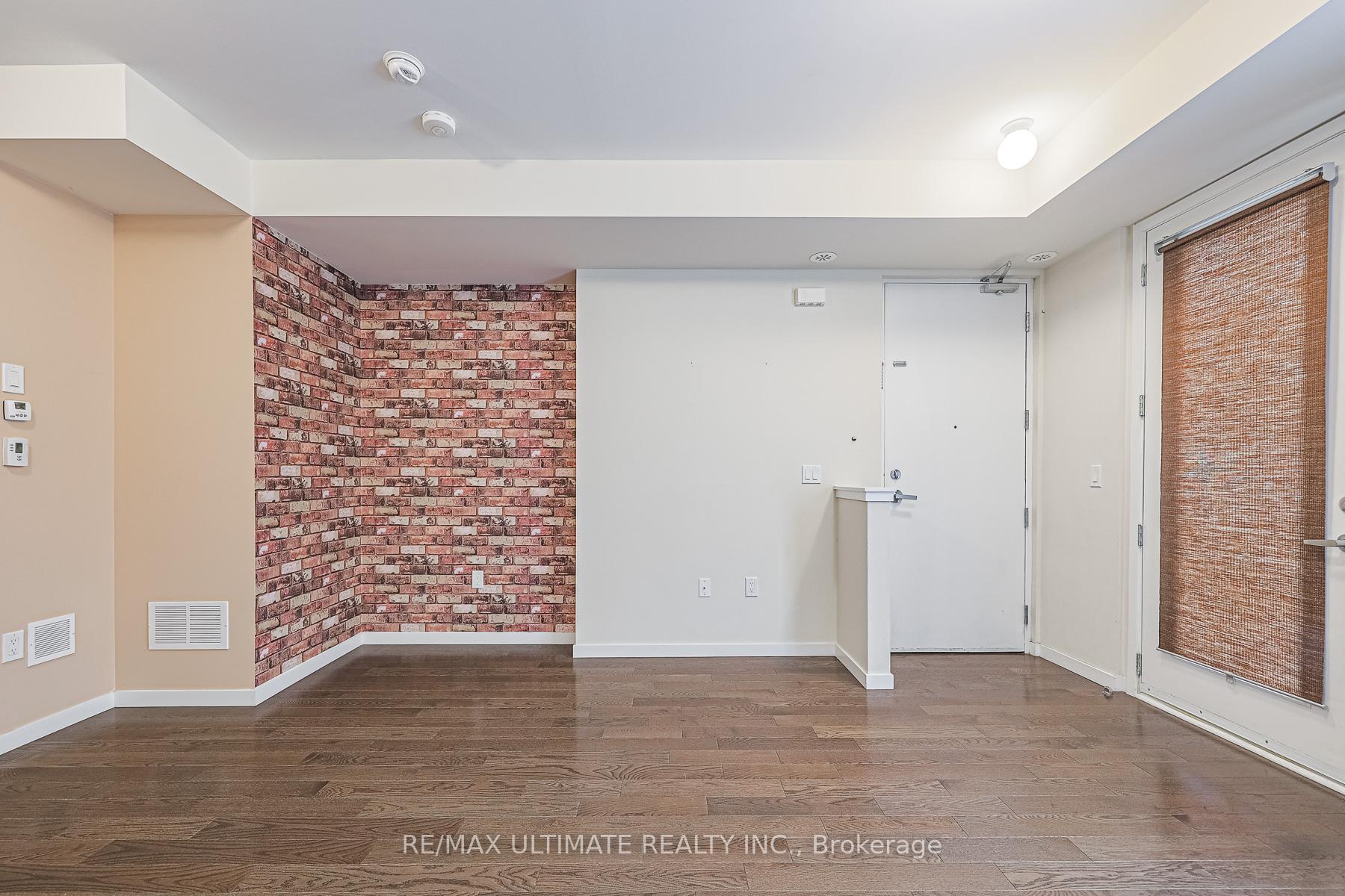 Photo 6 of Unit 109, 600 Alex Gardner Circle, Aurora, Aurora Village — HOMEH