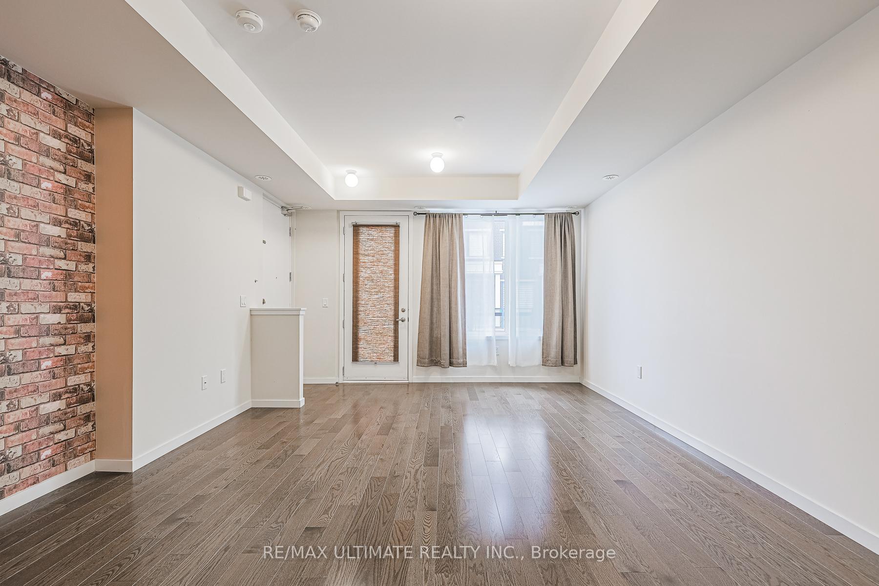 Photo 8 of Unit 109, 600 Alex Gardner Circle, Aurora, Aurora Village — HOMEH