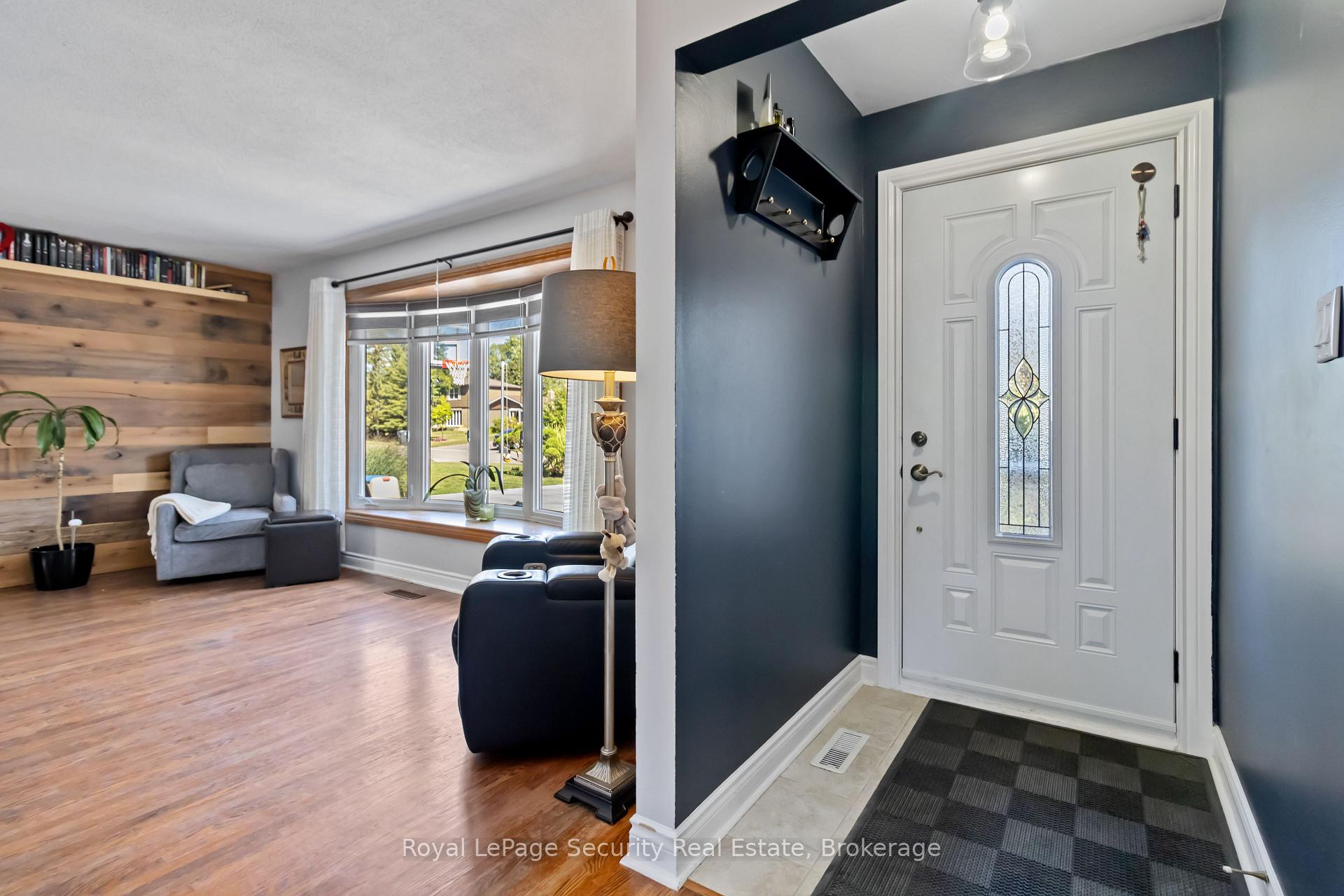 Photo 7 of 53 Dunblaine Crescent, Brampton, Southgate — HOMEH