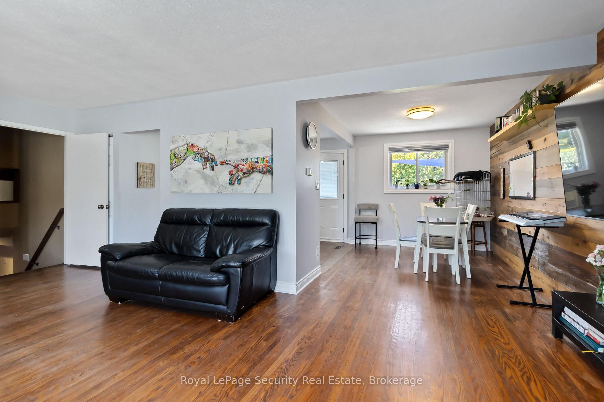 Photo 12 of 53 Dunblaine Crescent, Brampton, Southgate — HOMEH