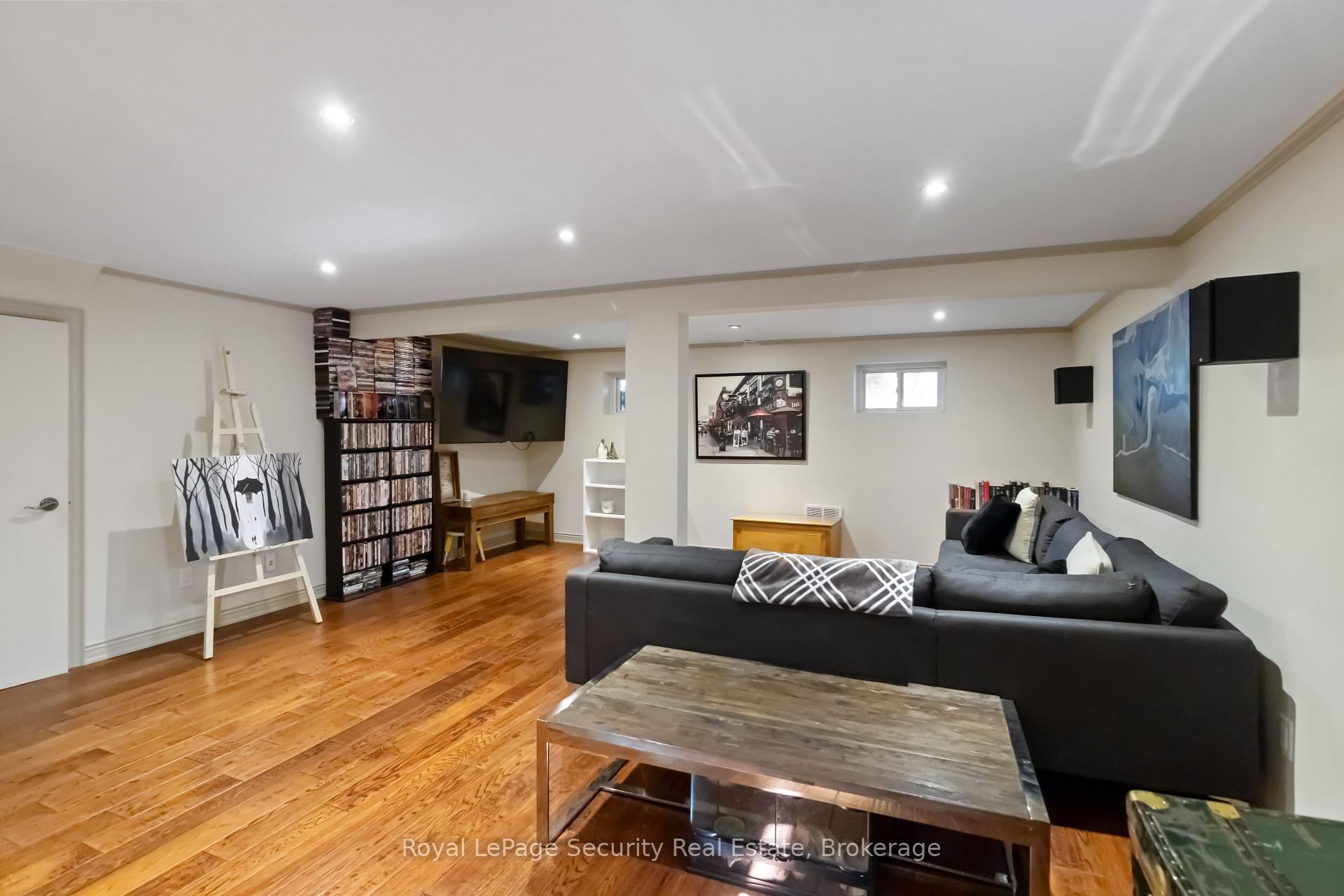 Photo 23 of 53 Dunblaine Crescent, Brampton, Southgate — HOMEH