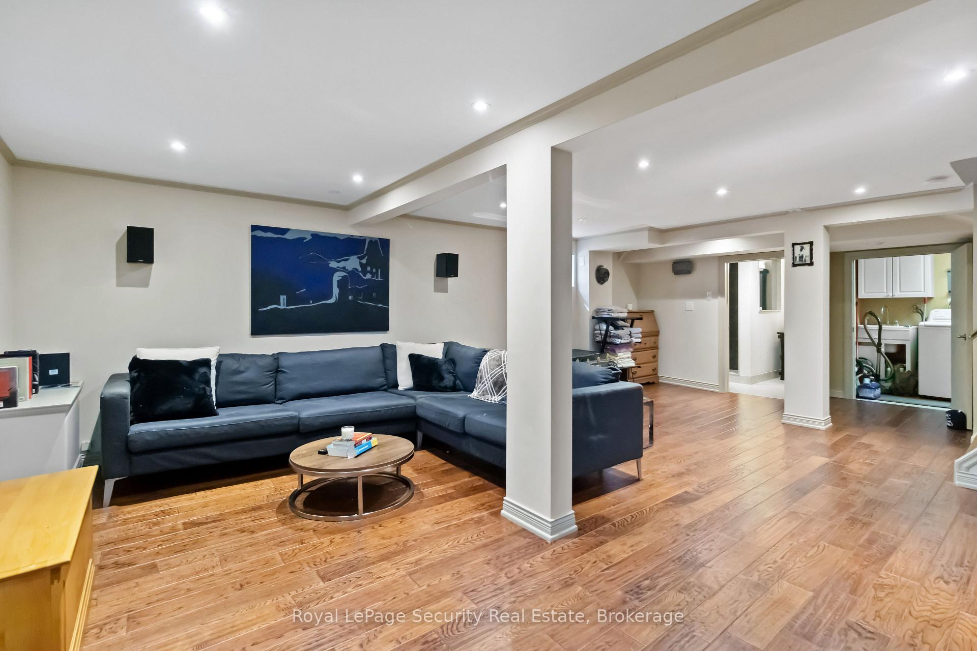 Photo 24 of 53 Dunblaine Crescent, Brampton, Southgate — HOMEH