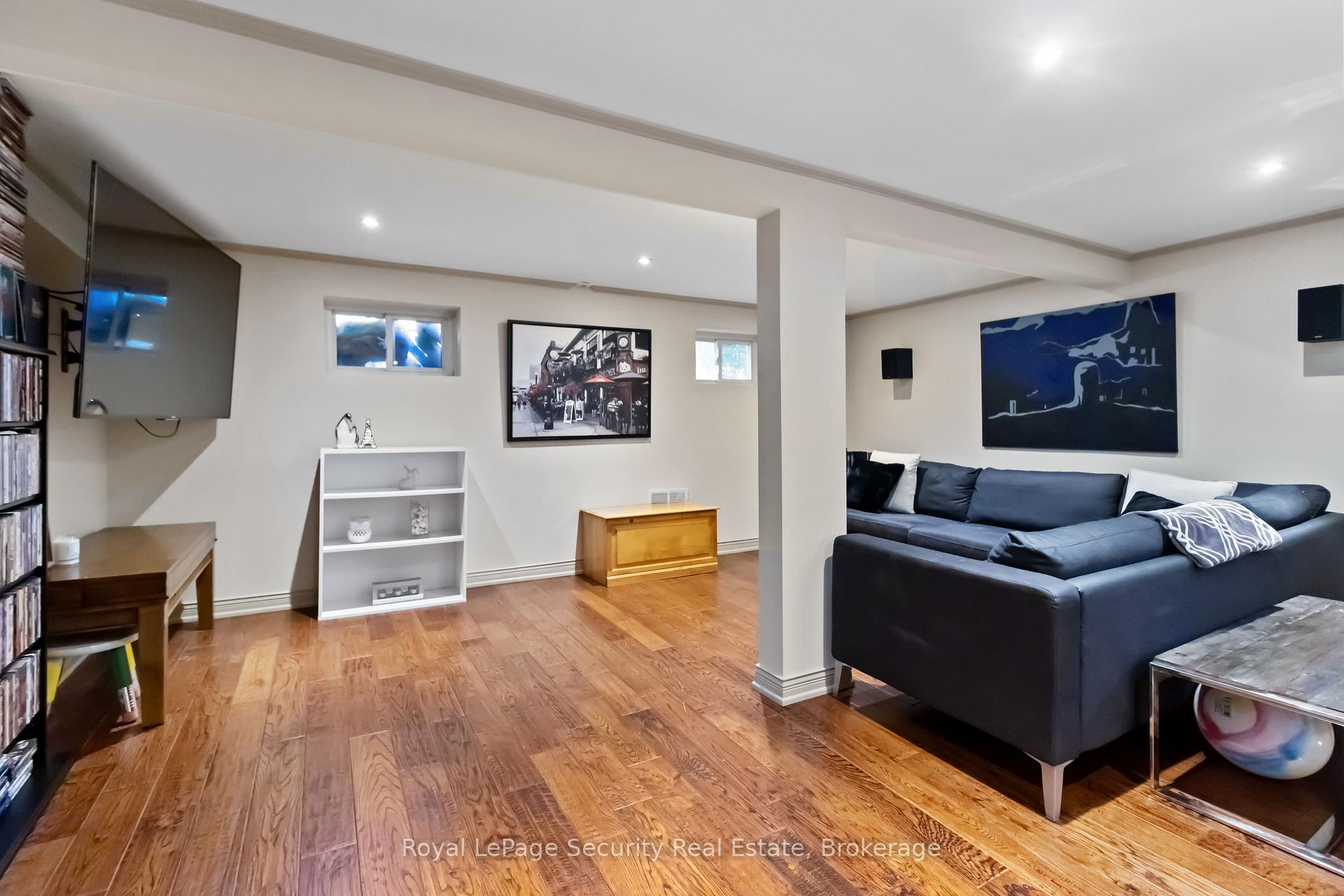 Photo 25 of 53 Dunblaine Crescent, Brampton, Southgate — HOMEH