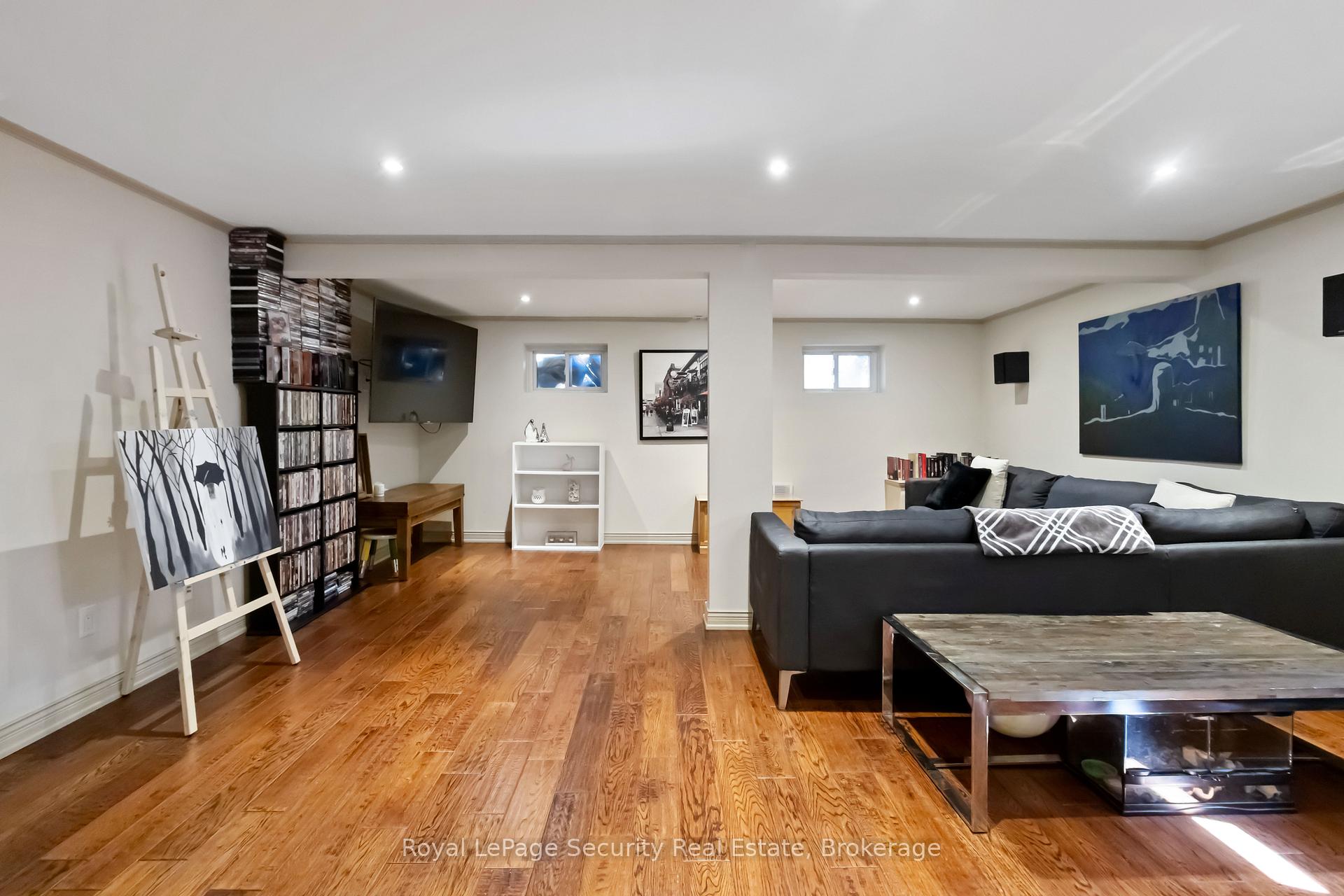 Photo 26 of 53 Dunblaine Crescent, Brampton, Southgate — HOMEH