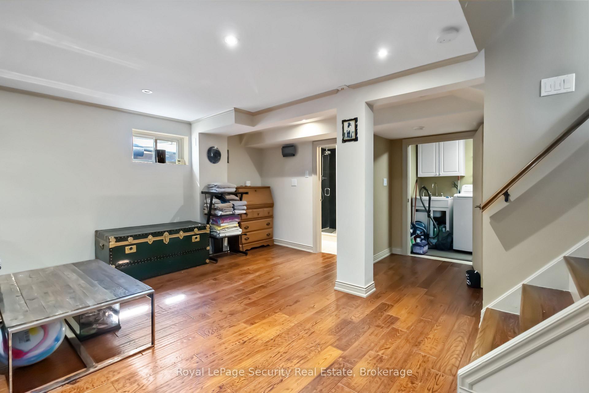 Photo 27 of 53 Dunblaine Crescent, Brampton, Southgate — HOMEH