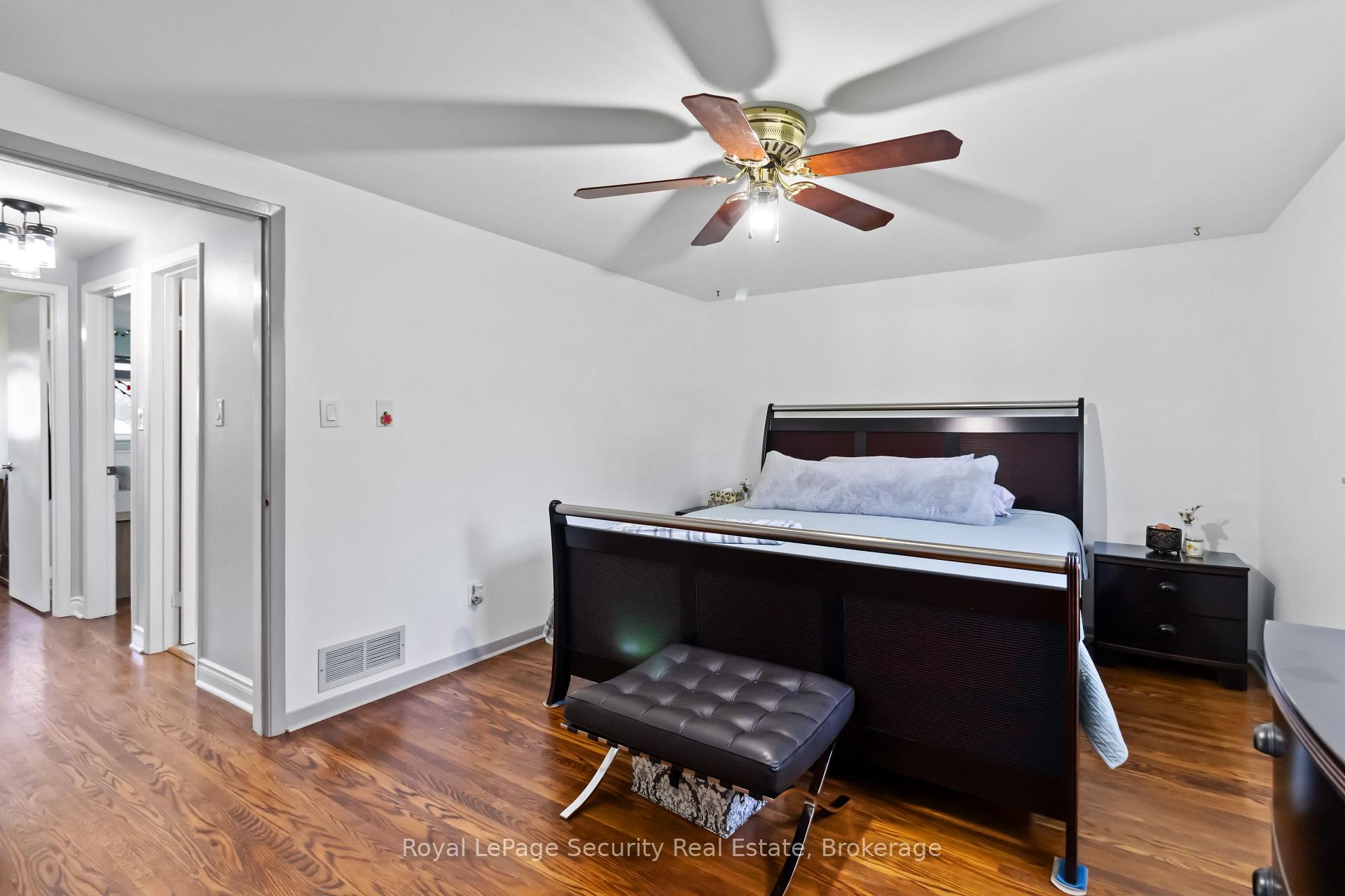 Photo 32 of 53 Dunblaine Crescent, Brampton, Southgate — HOMEH