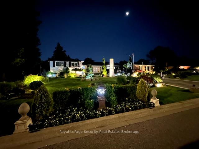 Photo 48 of 53 Dunblaine Crescent, Brampton, Southgate — HOMEH