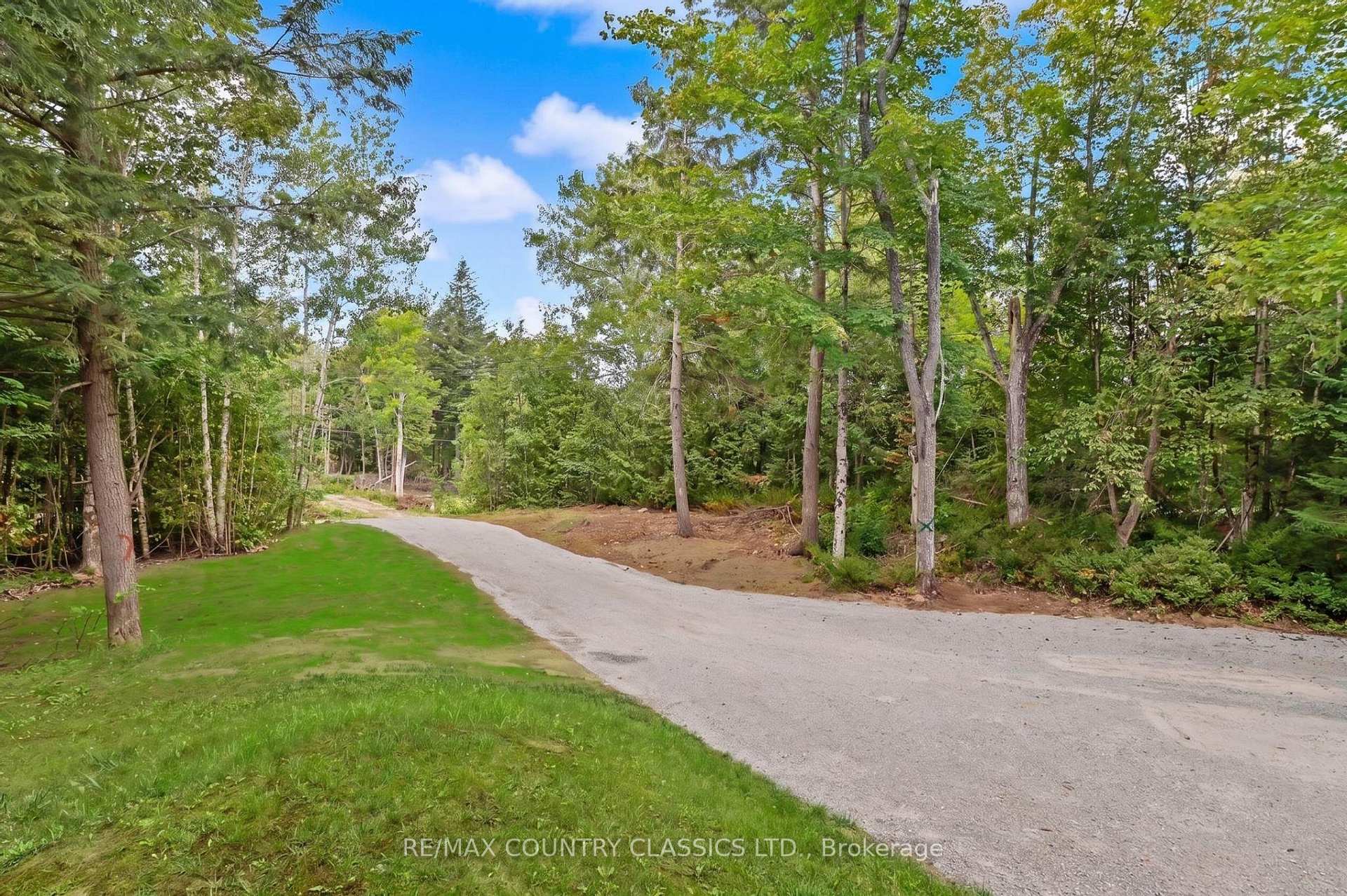 Photo 19 of 203 Evans Drive, North Kawartha — HOMEH