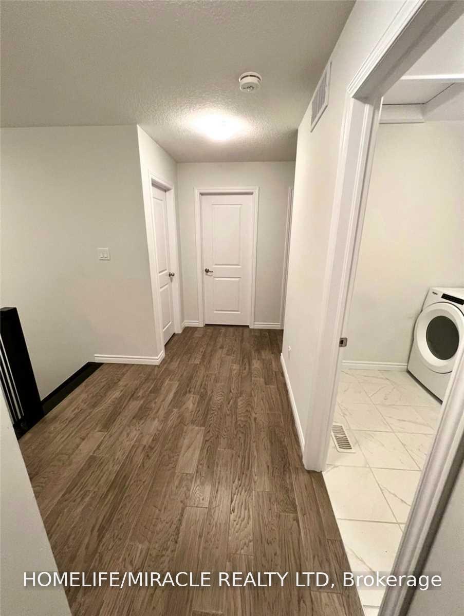 Photo 15 of 4079 Campbell Street, London, South V — HOMEH