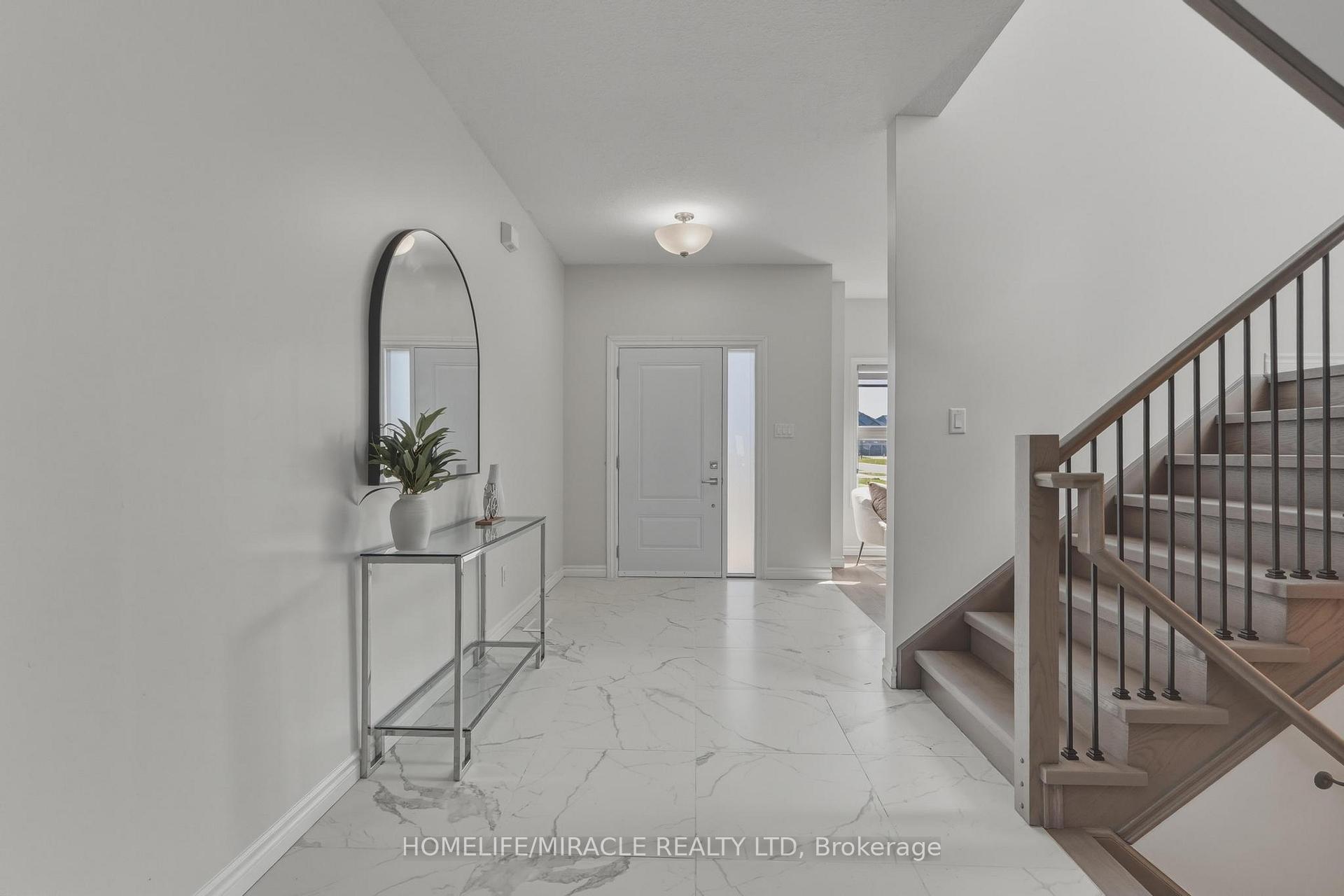 Photo 6 of 4079 Campbell Street, London, South V — HOMEH