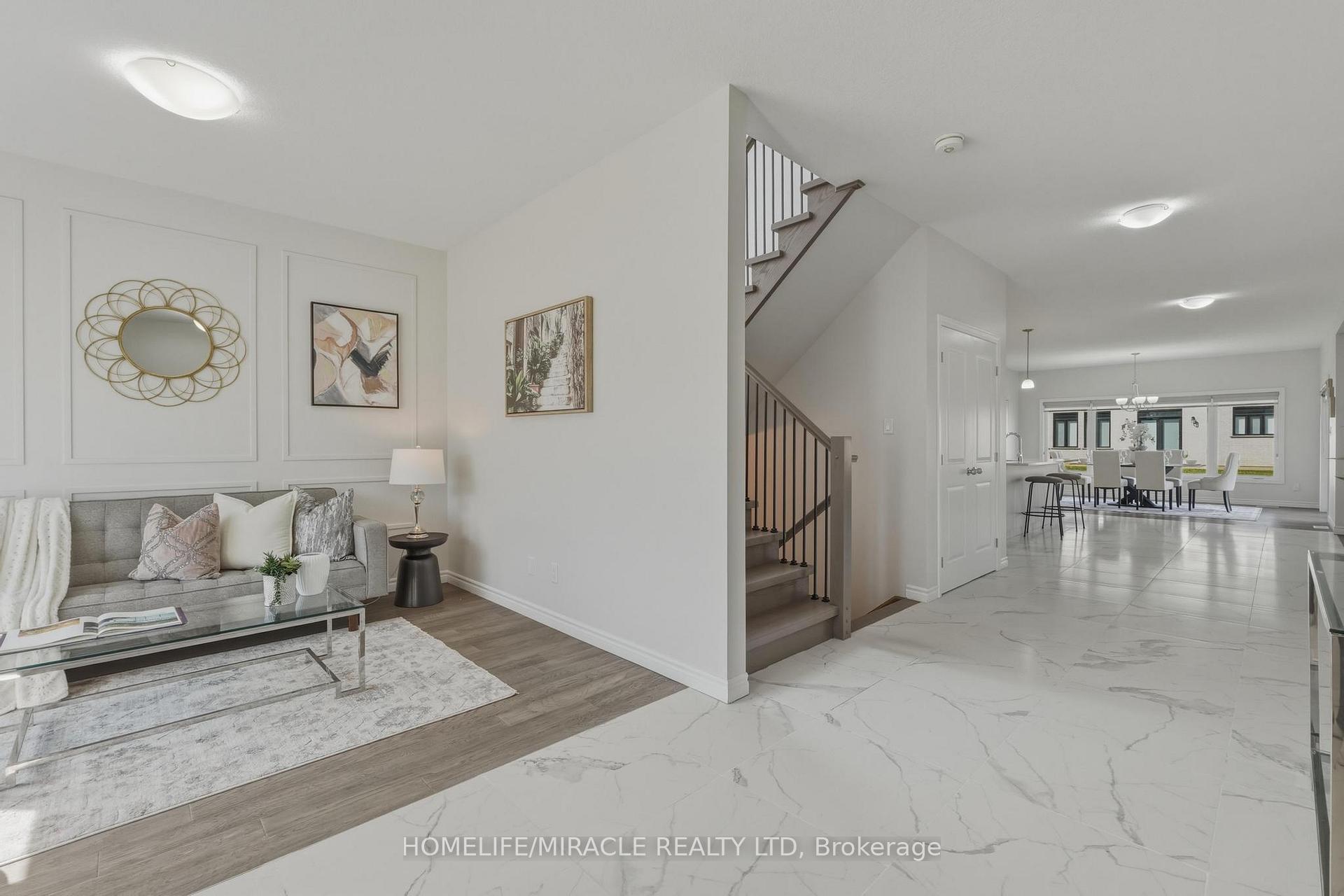 Photo 12 of 4079 Campbell Street, London, South V — HOMEH