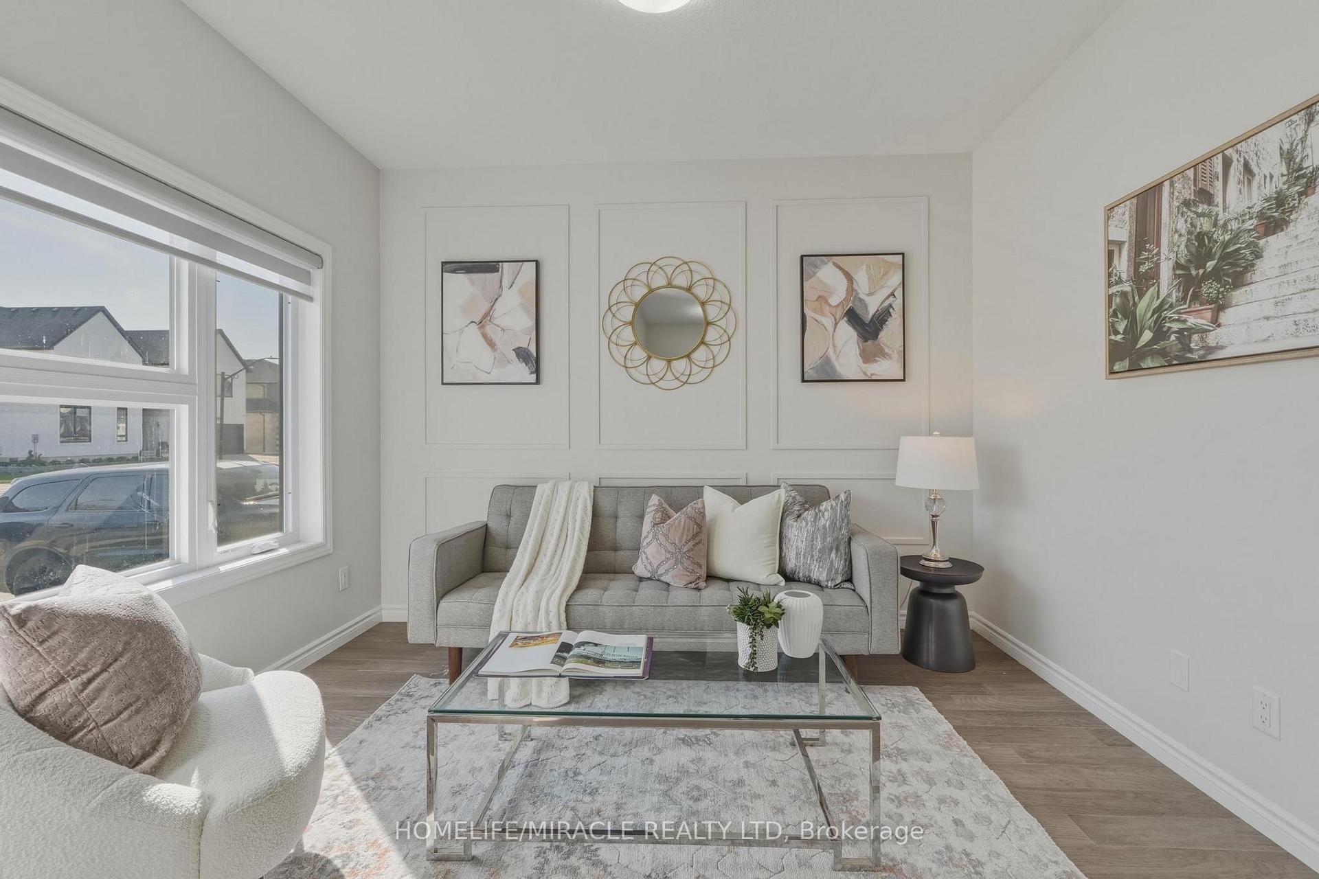Photo 14 of 4079 Campbell Street, London, South V — HOMEH
