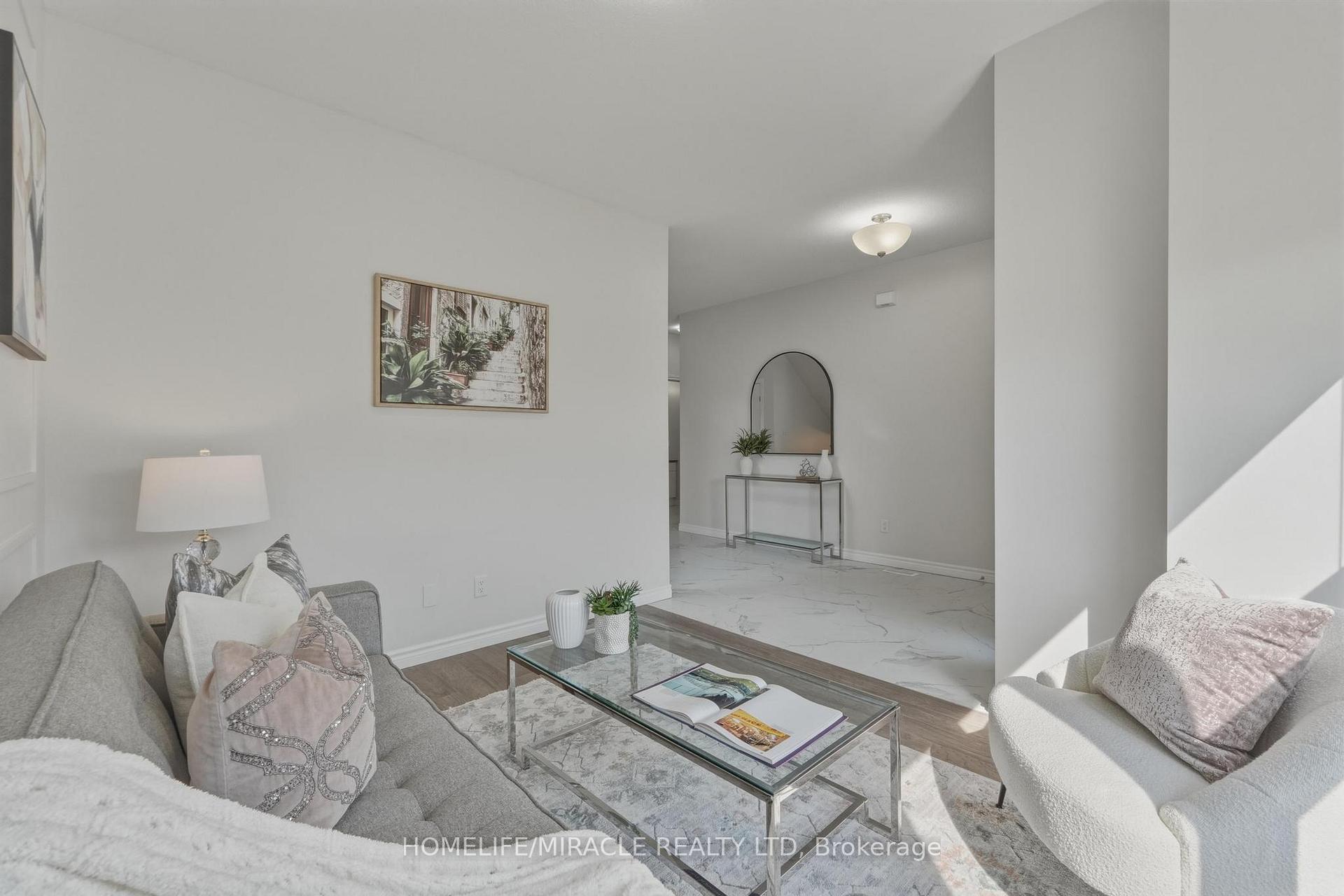 Photo 16 of 4079 Campbell Street, London, South V — HOMEH