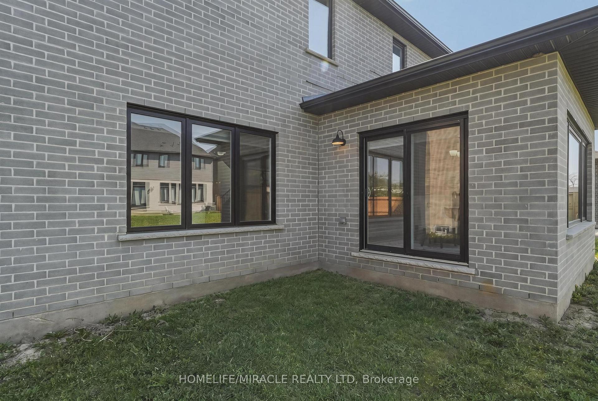 Photo 61 of 4079 Campbell Street, London, South V — HOMEH