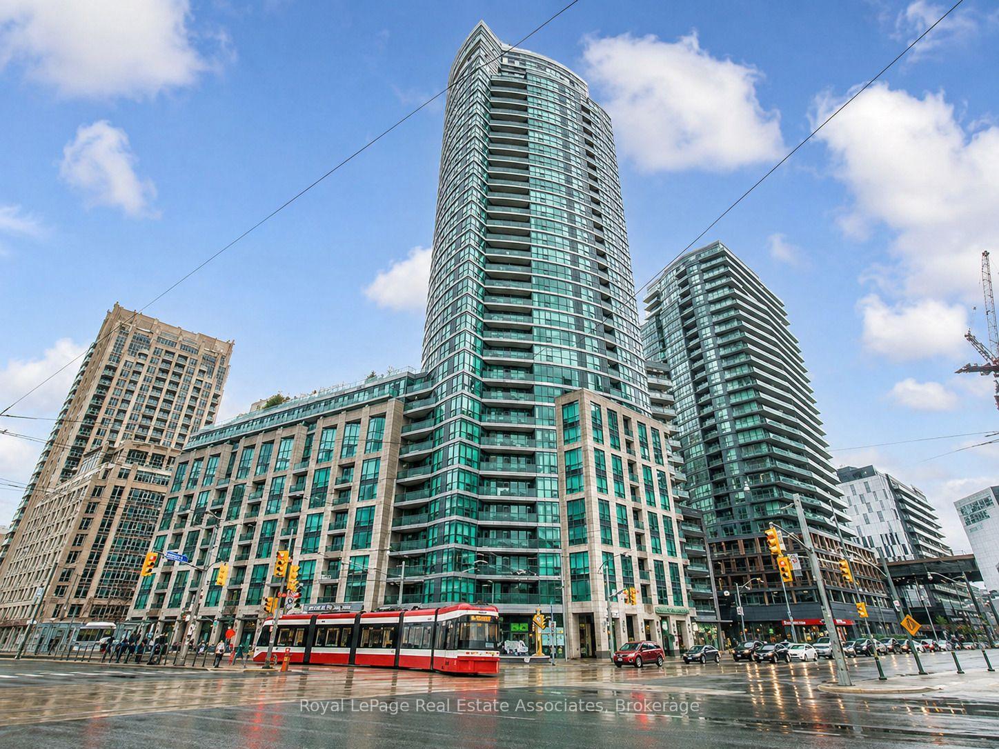 Photo 1 of Unit 311, 600 Fleet Street, Toronto, Niagara — HOMEH