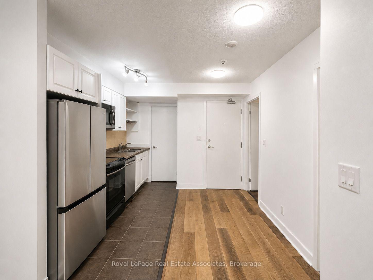 Photo 5 of Unit 311, 600 Fleet Street, Toronto, Niagara — HOMEH