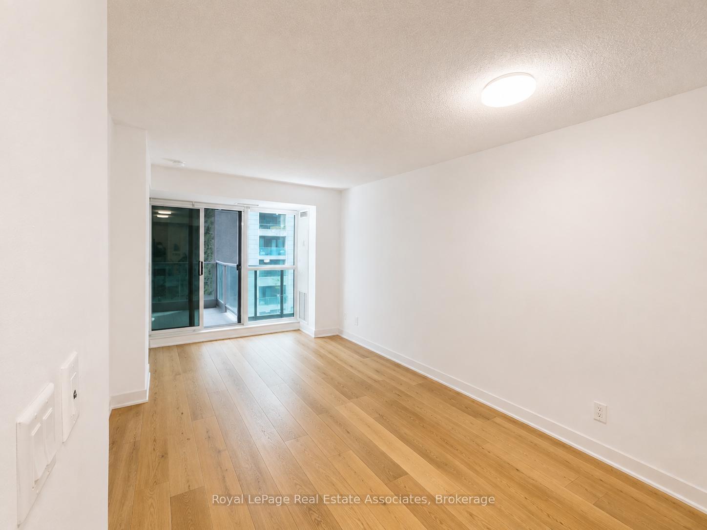 Photo 7 of Unit 311, 600 Fleet Street, Toronto, Niagara — HOMEH