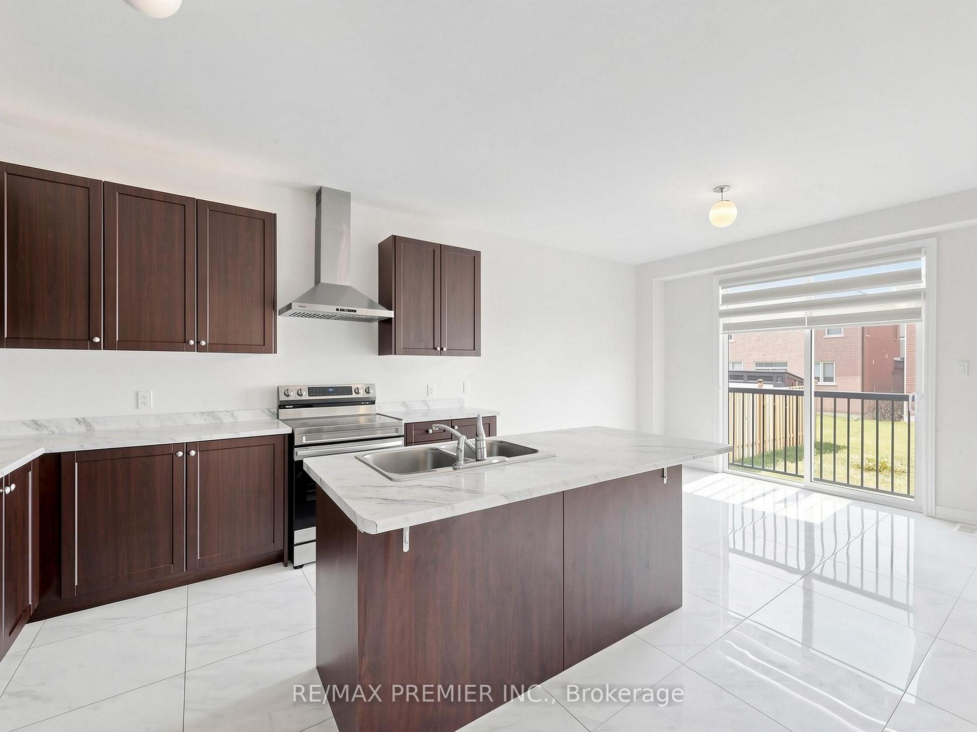 Photo 7 of 380 Leanne Lane, Shelburne — HOMEH
