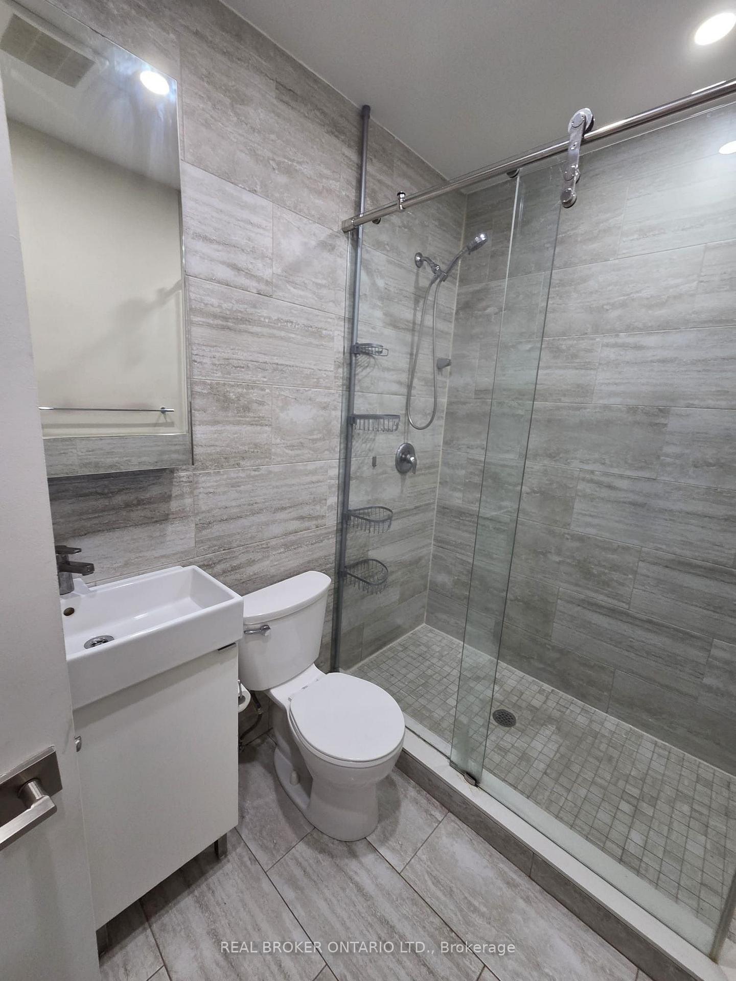 Photo 11 of Unit 3, 479 Aberdeen Avenue, Hamilton, Kirkendall — HOMEH