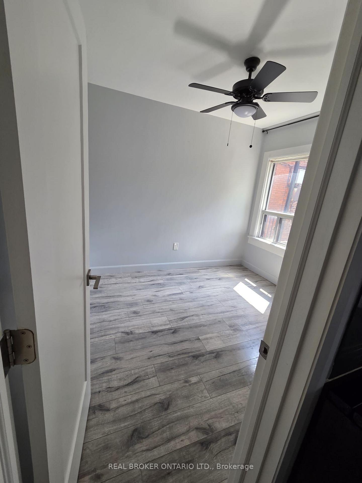 Photo 12 of Unit 3, 479 Aberdeen Avenue, Hamilton, Kirkendall — HOMEH