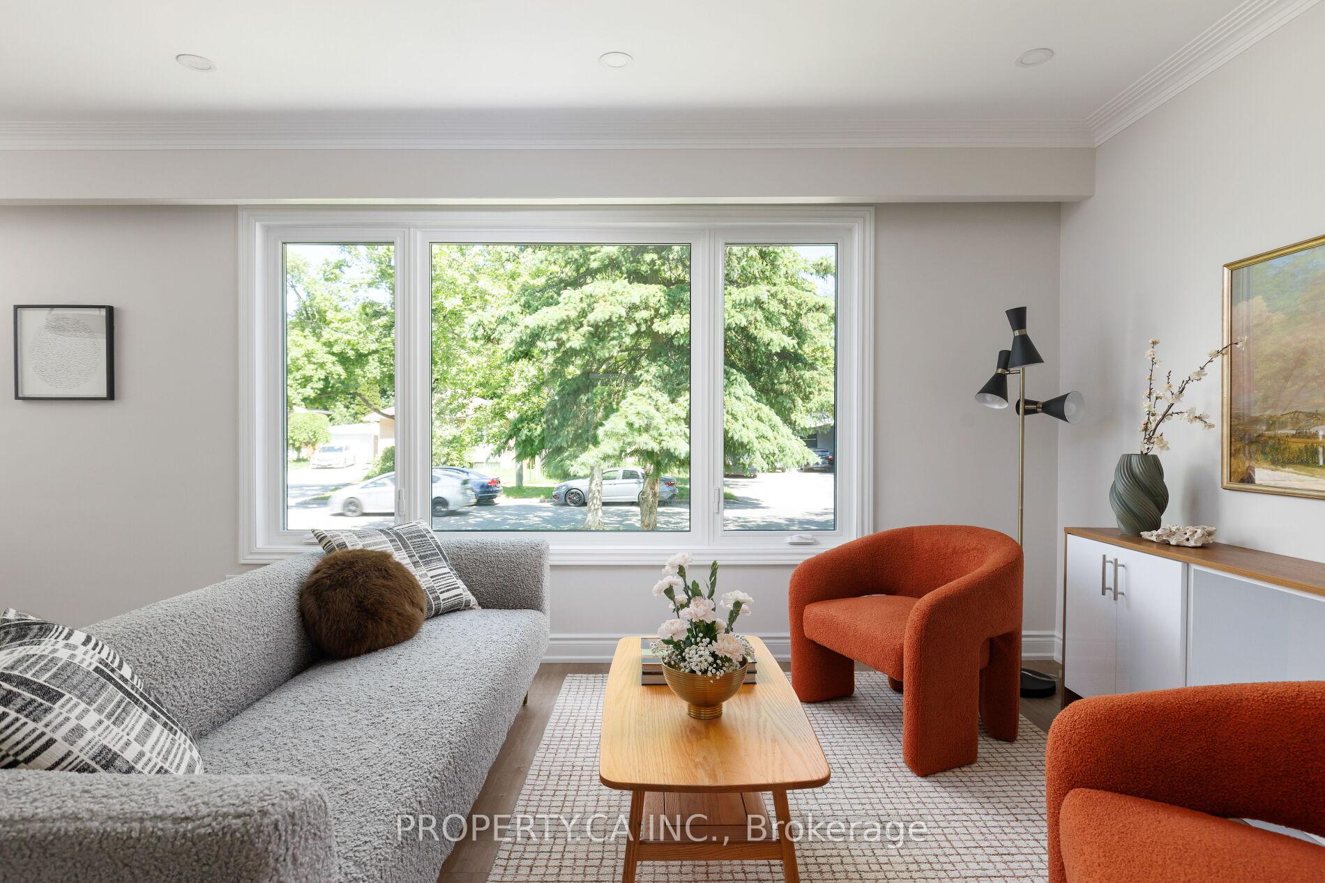 Photo 2 of 18 Alhart Drive, Etobicoke, Thistletown-Beaumonde Heights — HOMEH