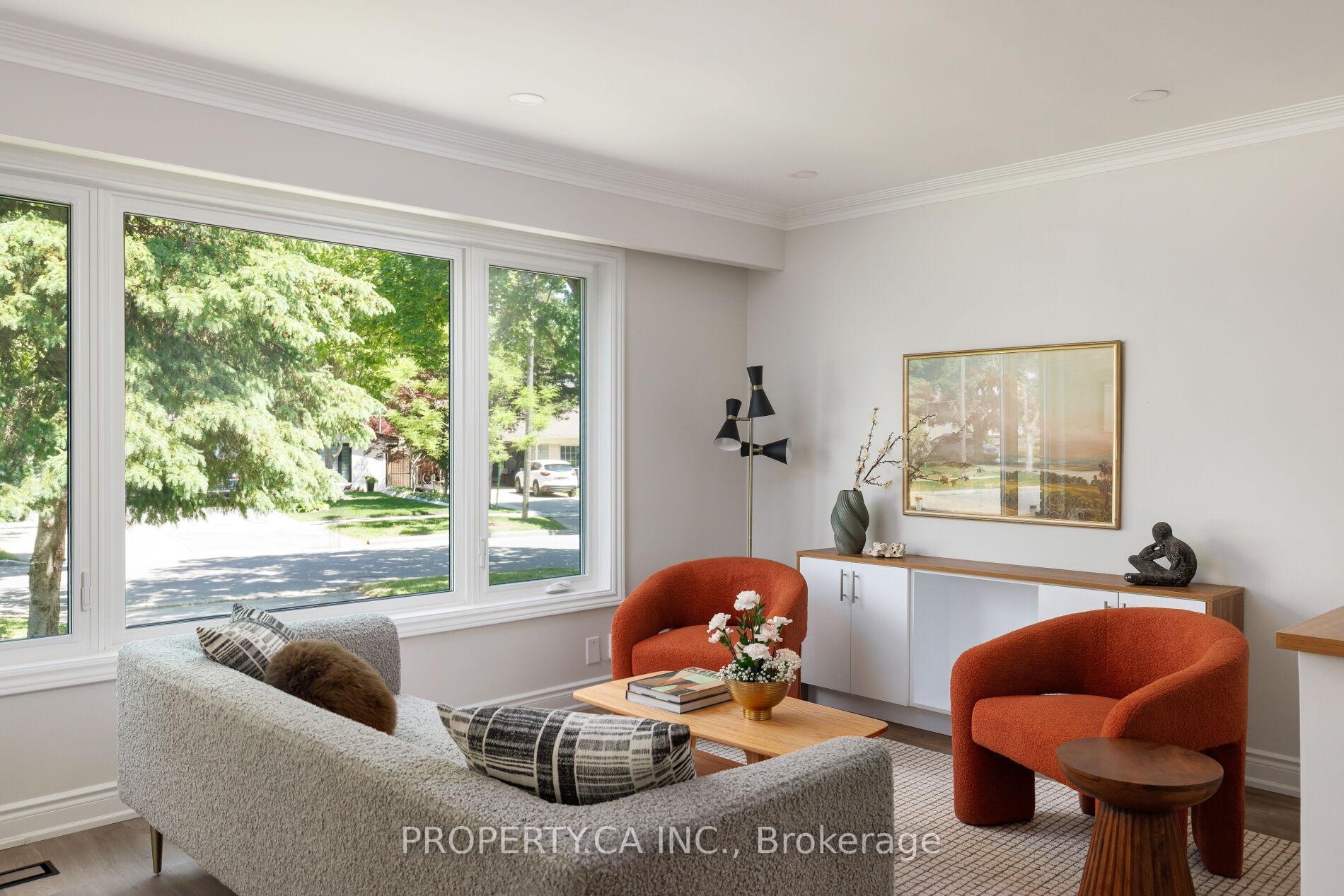 Photo 3 of 18 Alhart Drive, Etobicoke, Thistletown-Beaumonde Heights — HOMEH
