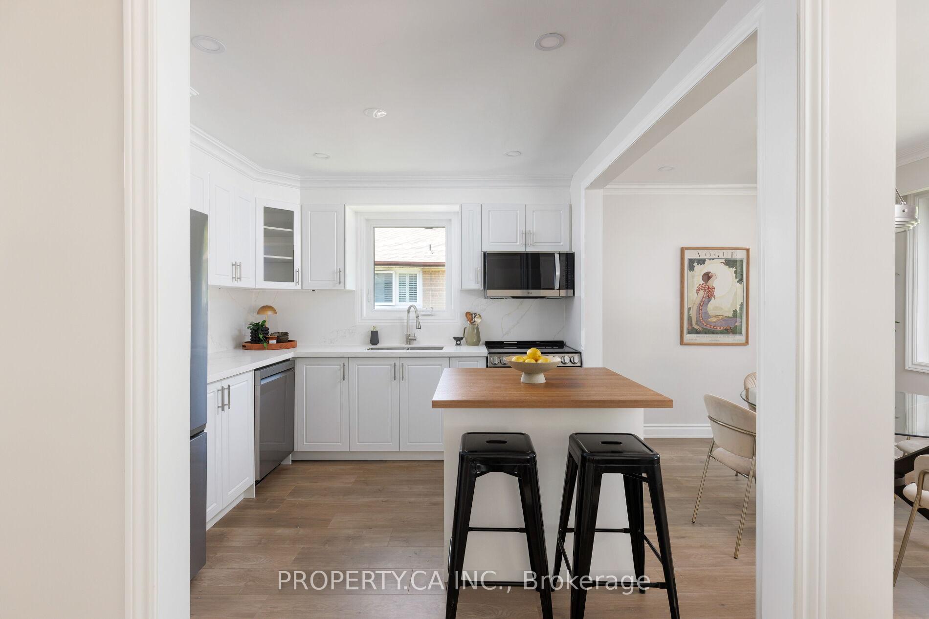 Photo 8 of 18 Alhart Drive, Etobicoke, Thistletown-Beaumonde Heights — HOMEH