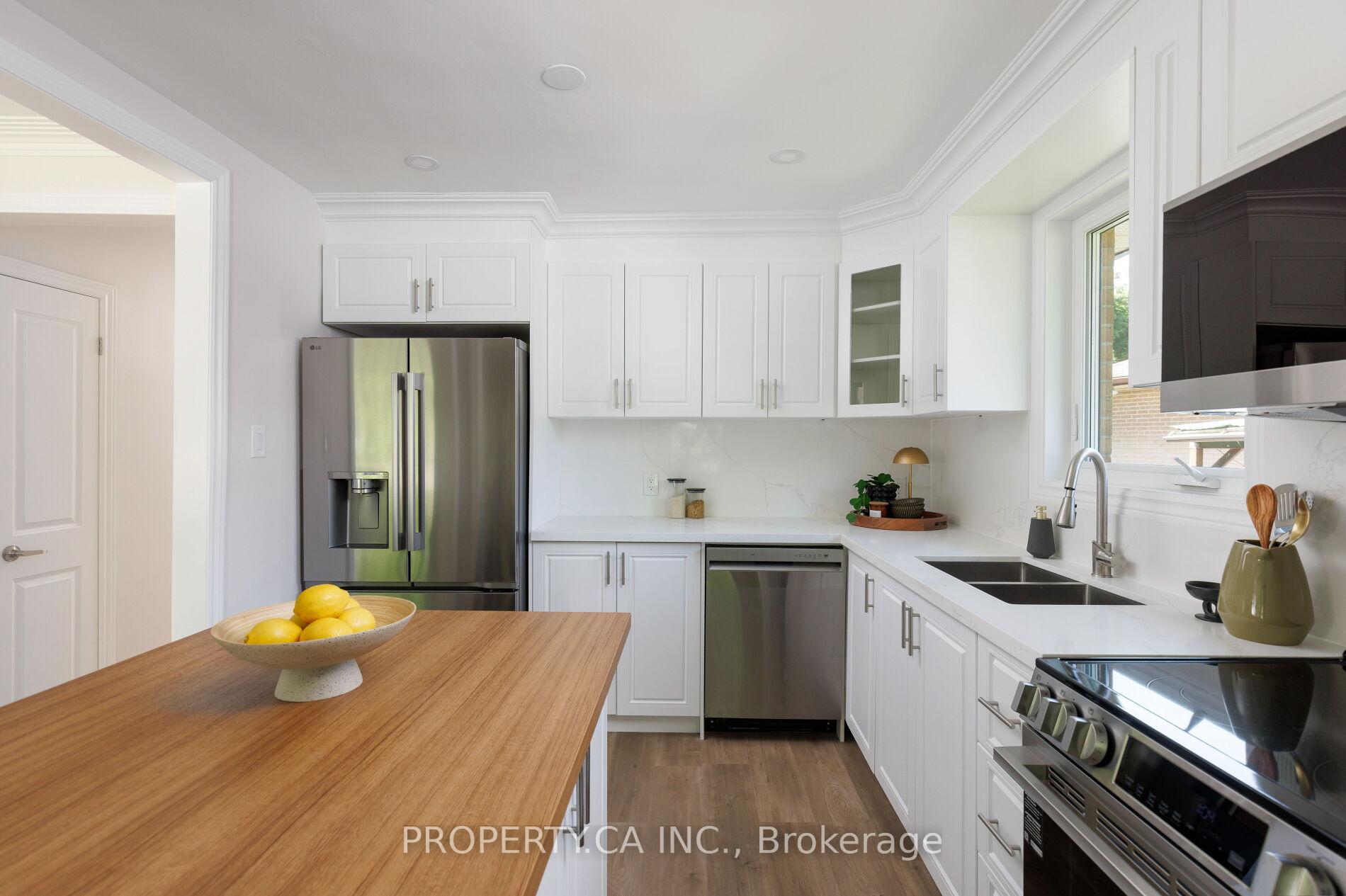 Photo 9 of 18 Alhart Drive, Etobicoke, Thistletown-Beaumonde Heights — HOMEH