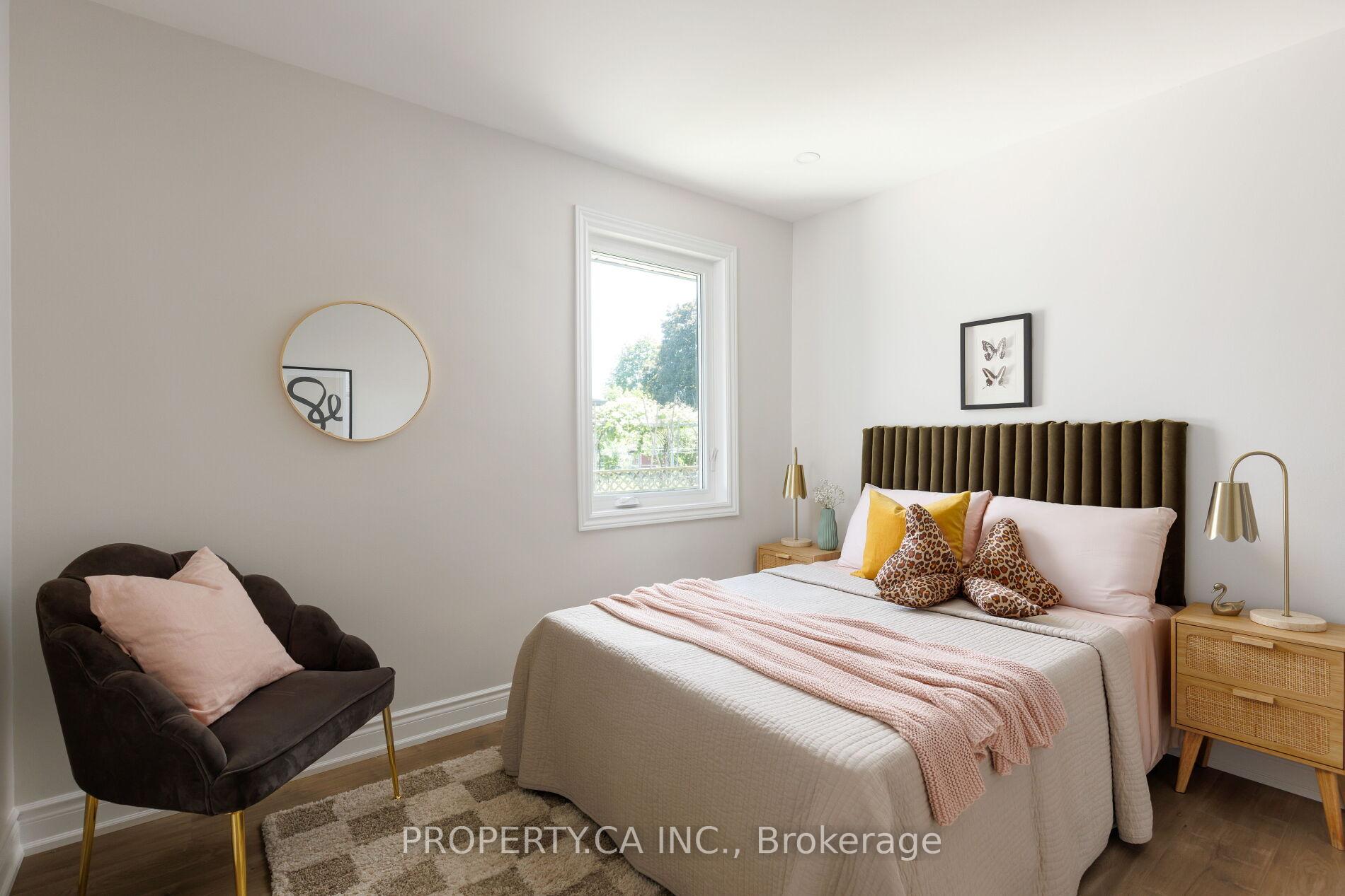 Photo 11 of 18 Alhart Drive, Etobicoke, Thistletown-Beaumonde Heights — HOMEH
